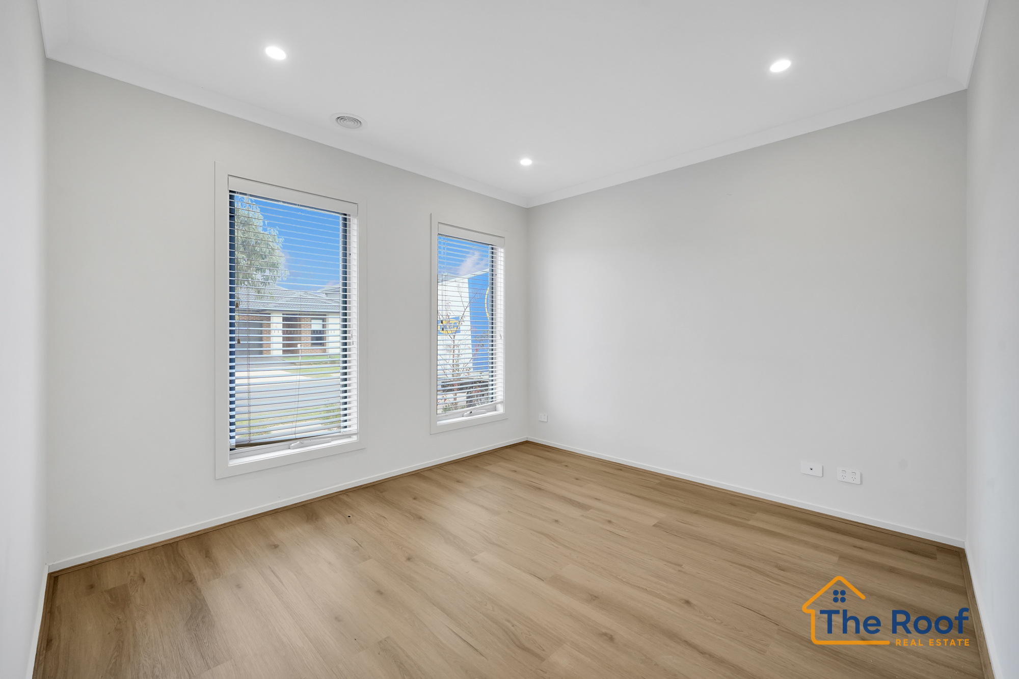 10 YEOMAN STREET, Melton South VIC 3338 - Image 3