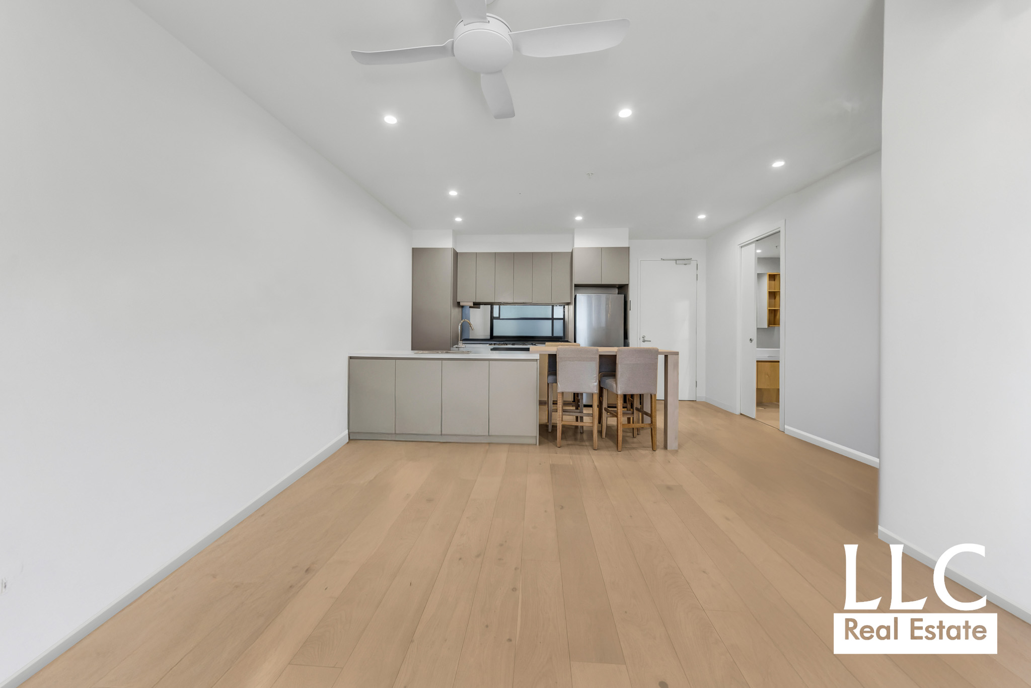 211/162 Whitehorse Road, Blackburn, Vic, 3130 - Image 3