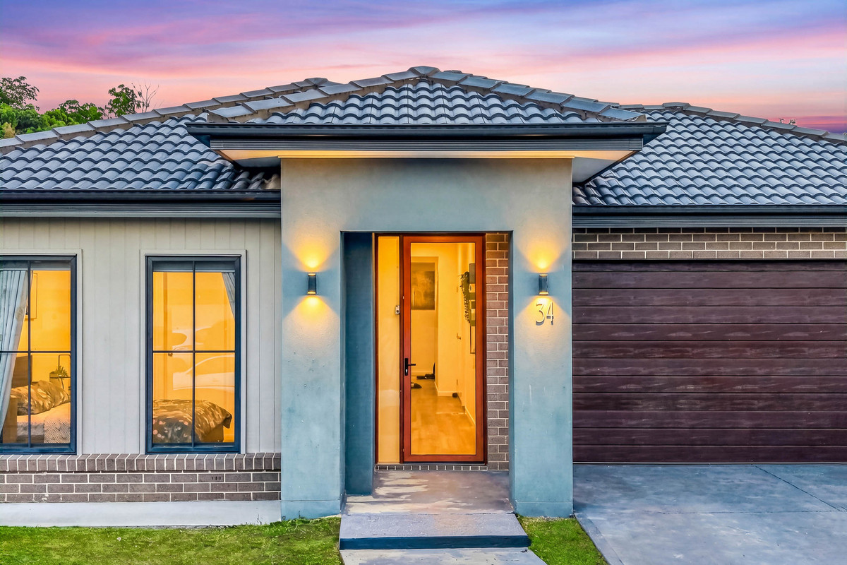 34 KINCRAIG CIRCUIT, Spring Mountain QLD 4300 - Image 2
