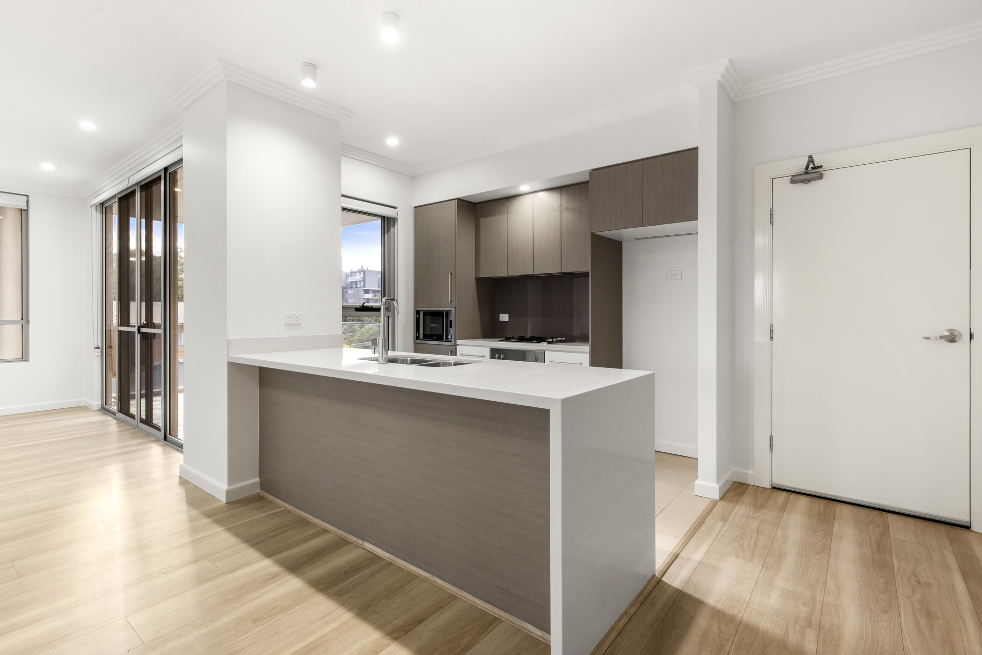 46 8 COOK STREET, SUTHERLAND NSW 2232 - Image 3