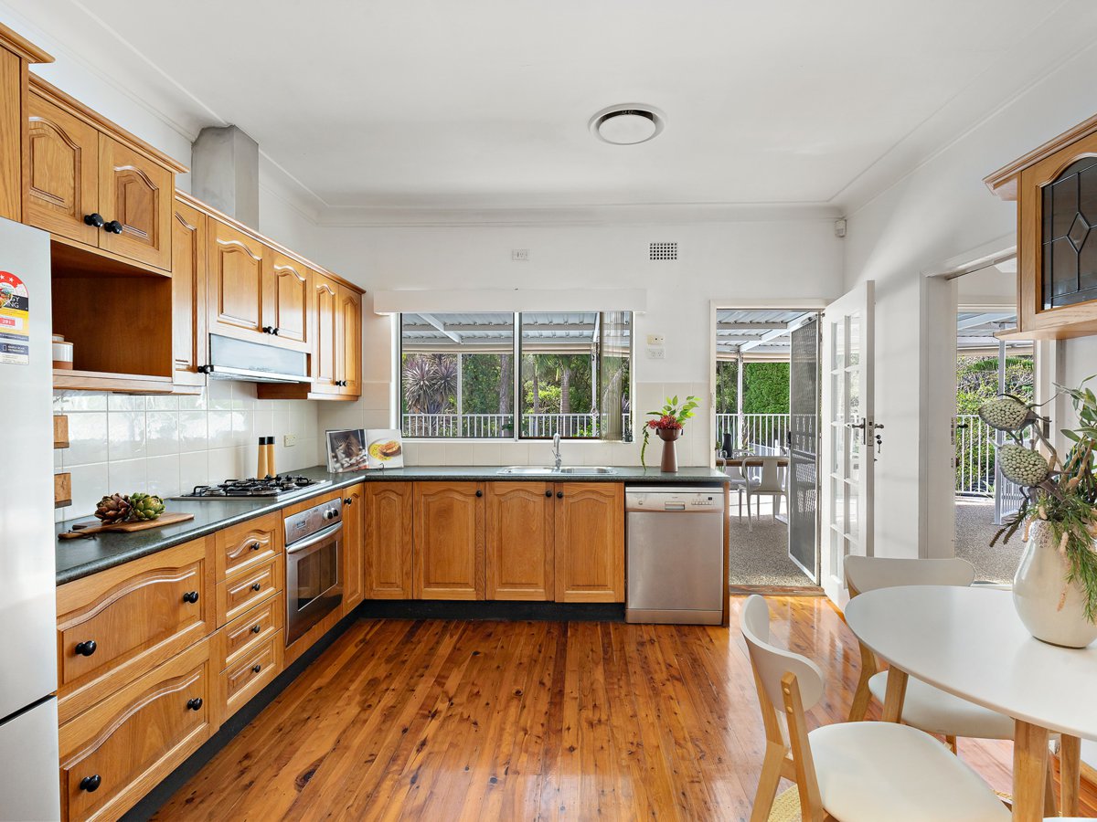80 GONDOLA ROAD, North Narrabeen NSW 2101 - Image 5
