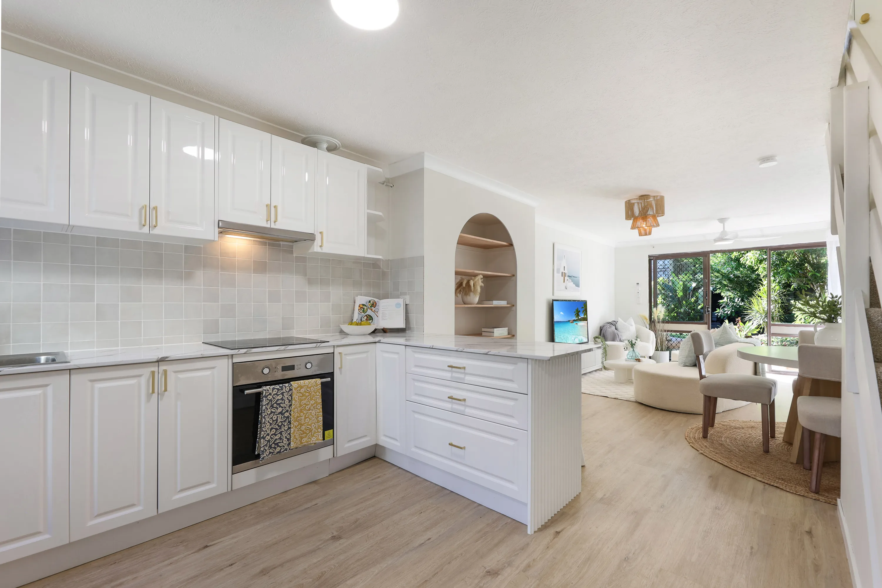 12/9 Jodie Court, Mermaid Waters, QLD 4218 - Image 4