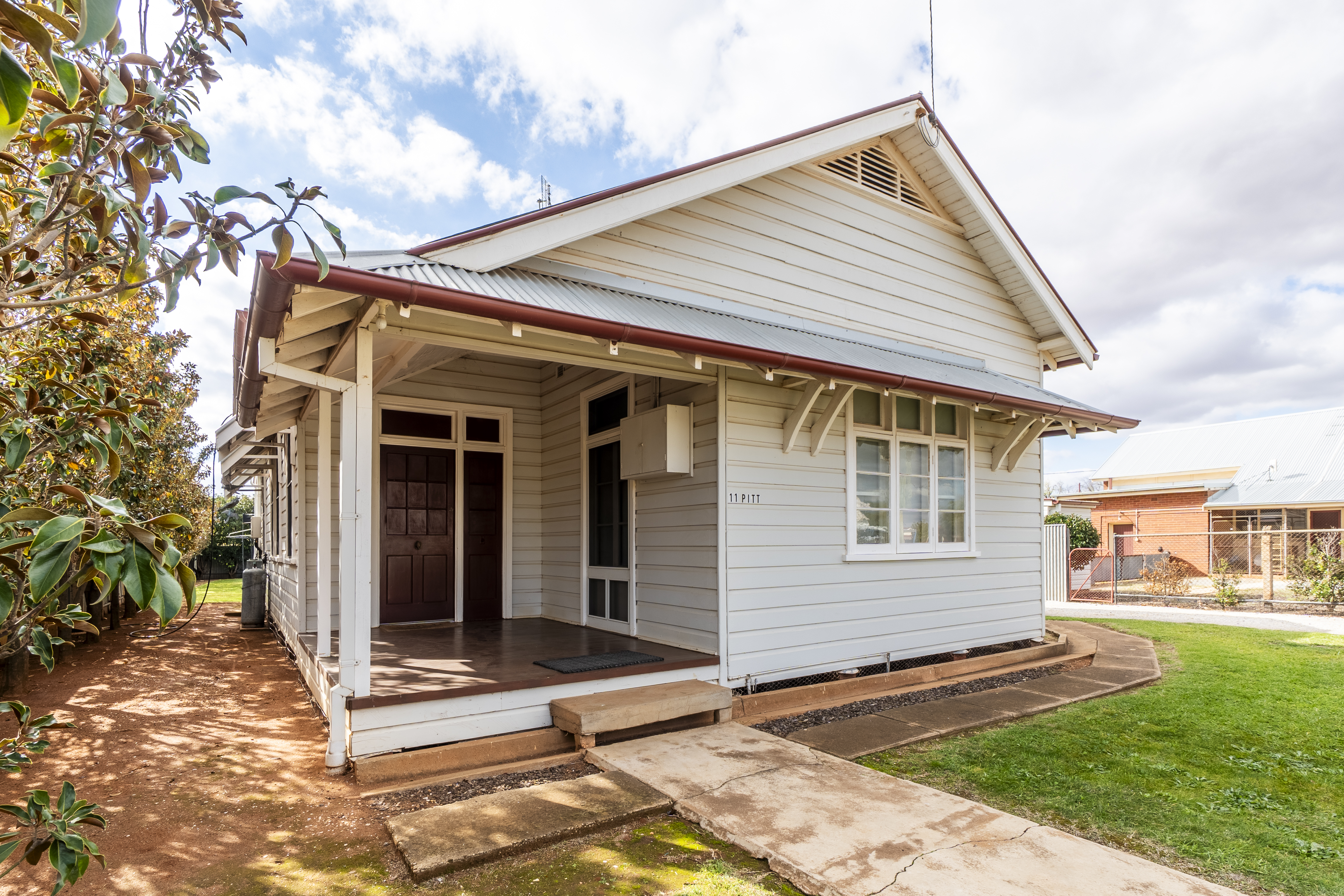 3-bedroom house at BEHIND POST OFFICE 11 PITT STREET, ARIAH PARK NSW 2665, Temora, New South Wales