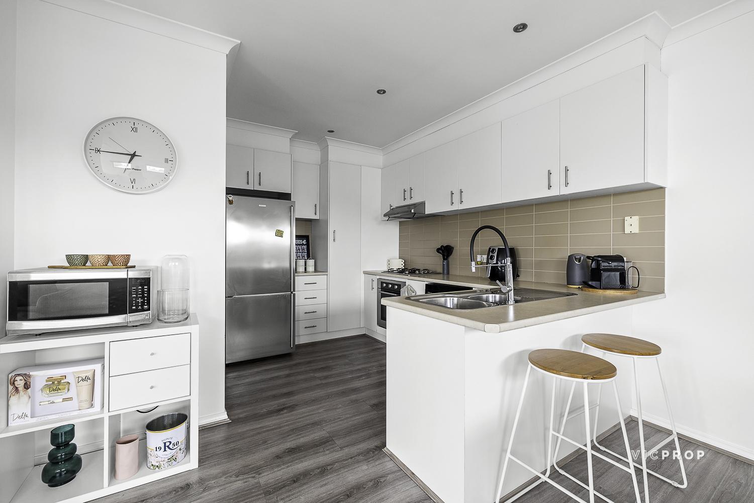 2/75 Barton Street, Reservoir, VIC 3073 - Image 2