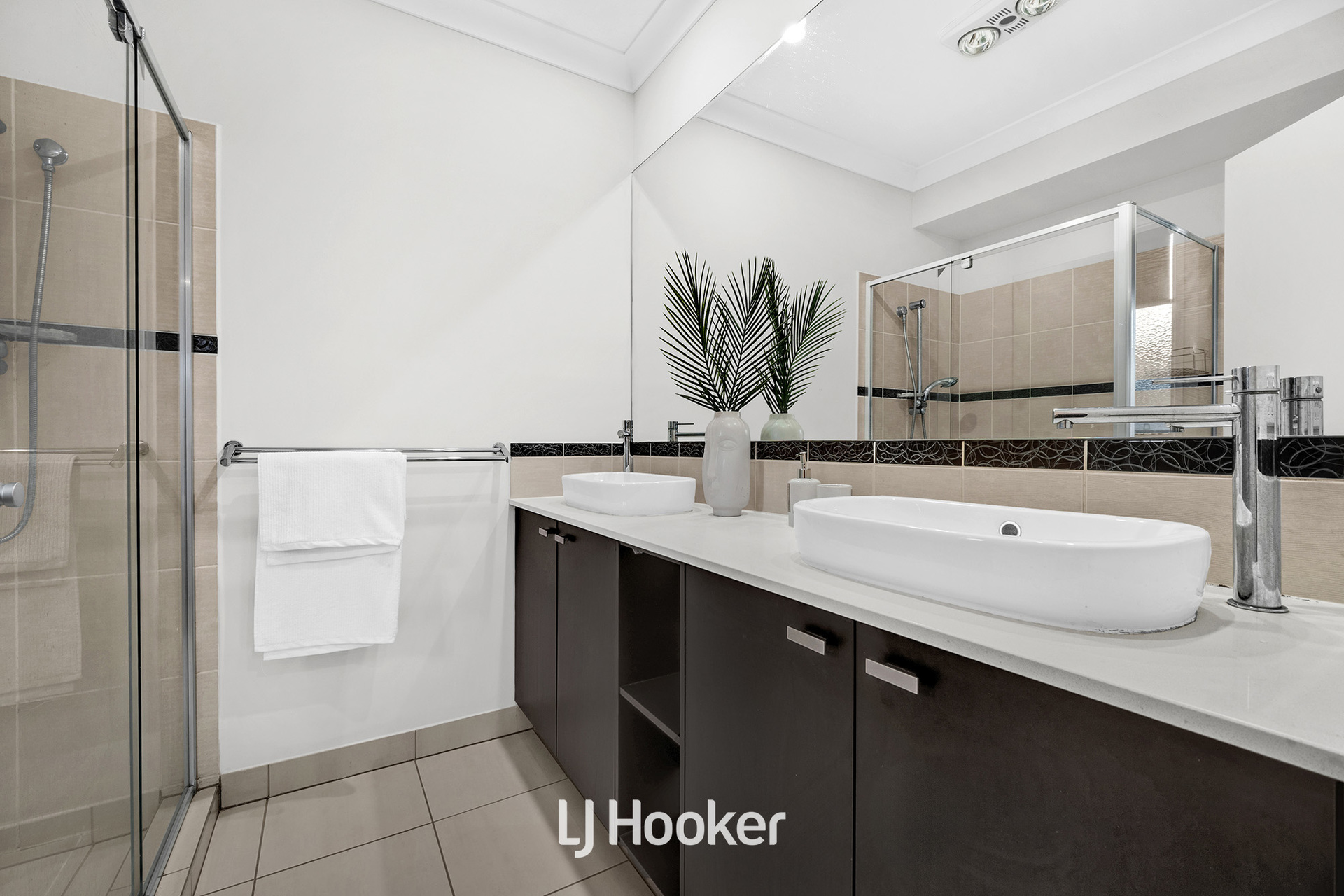 4-bedroom house at 2 BLACKLEDGE DRIVE, Cranbourne East VIC 3977, Casey, Victoria