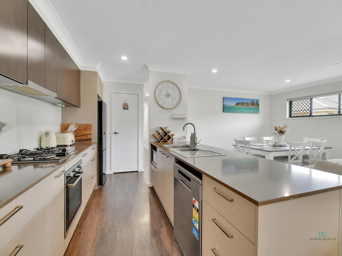 5-bedroom house at 9 Fyfe Street, Walloon, QLD 4306, , Queensland