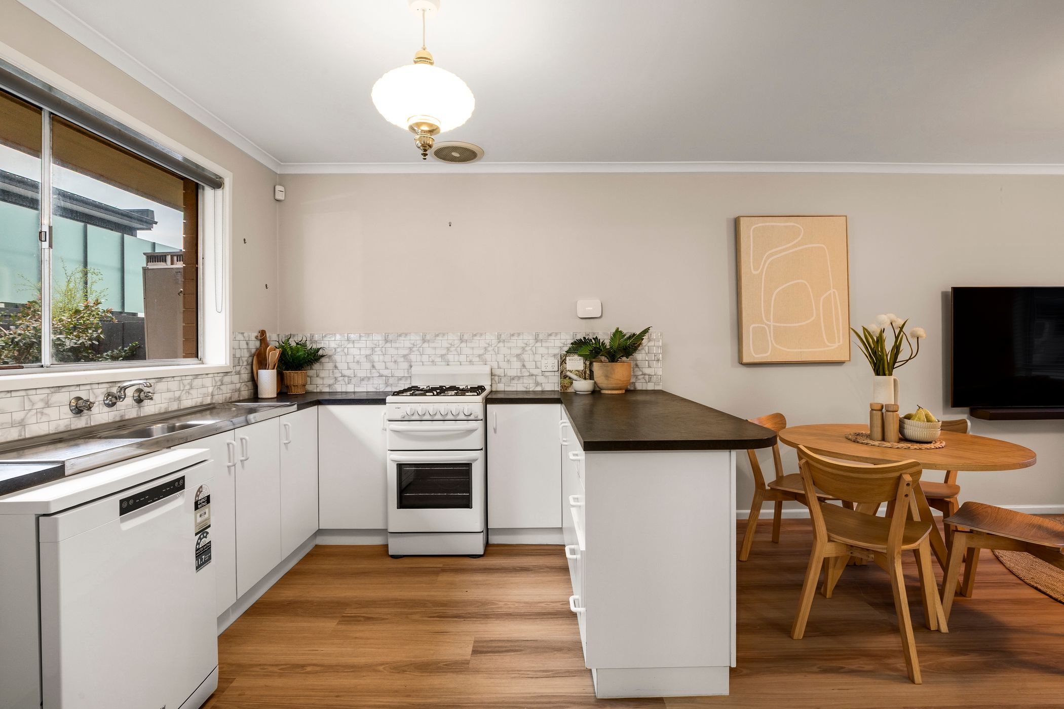 1-bedroom unit at 2/371 High Street, Belmont, VIC 3216, Greater Geelong, Victoria