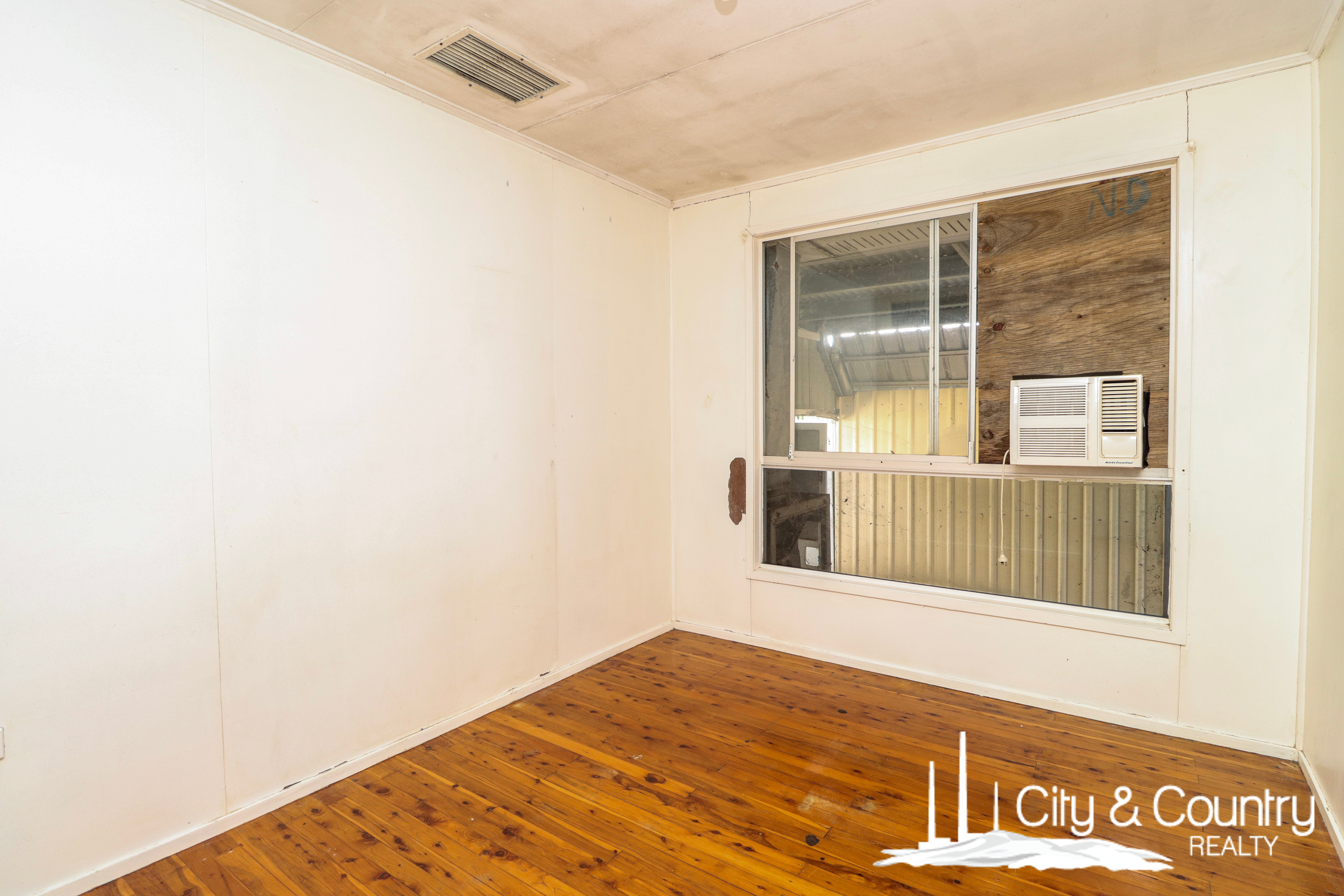 37 Pelican Road, Mount Isa, Qld, 4825 - Image 9