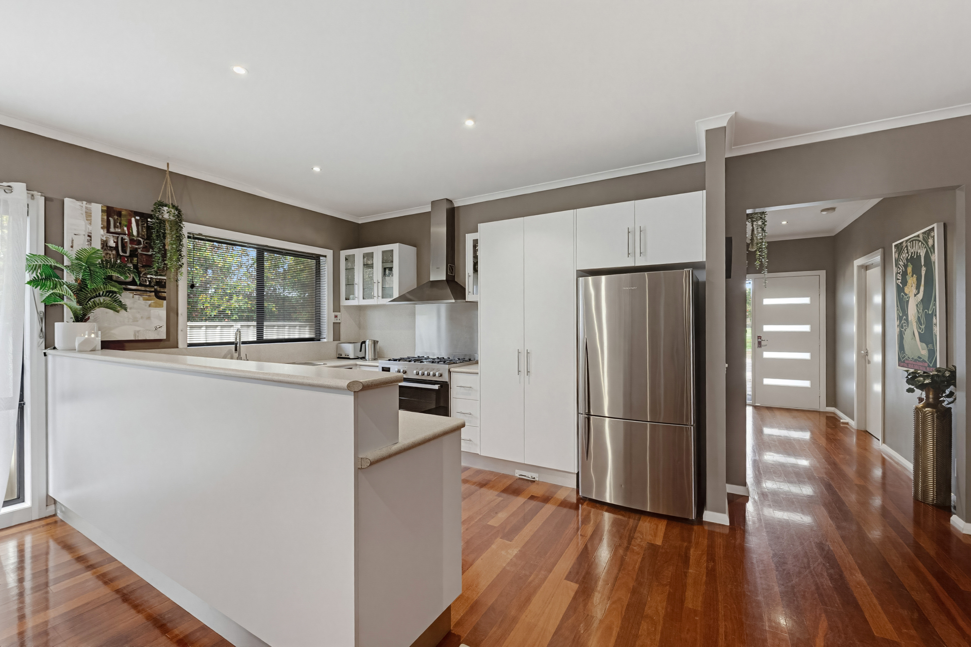 5 ROSSDALE DRIVE, Eaglehawk VIC 3556 - Image 2