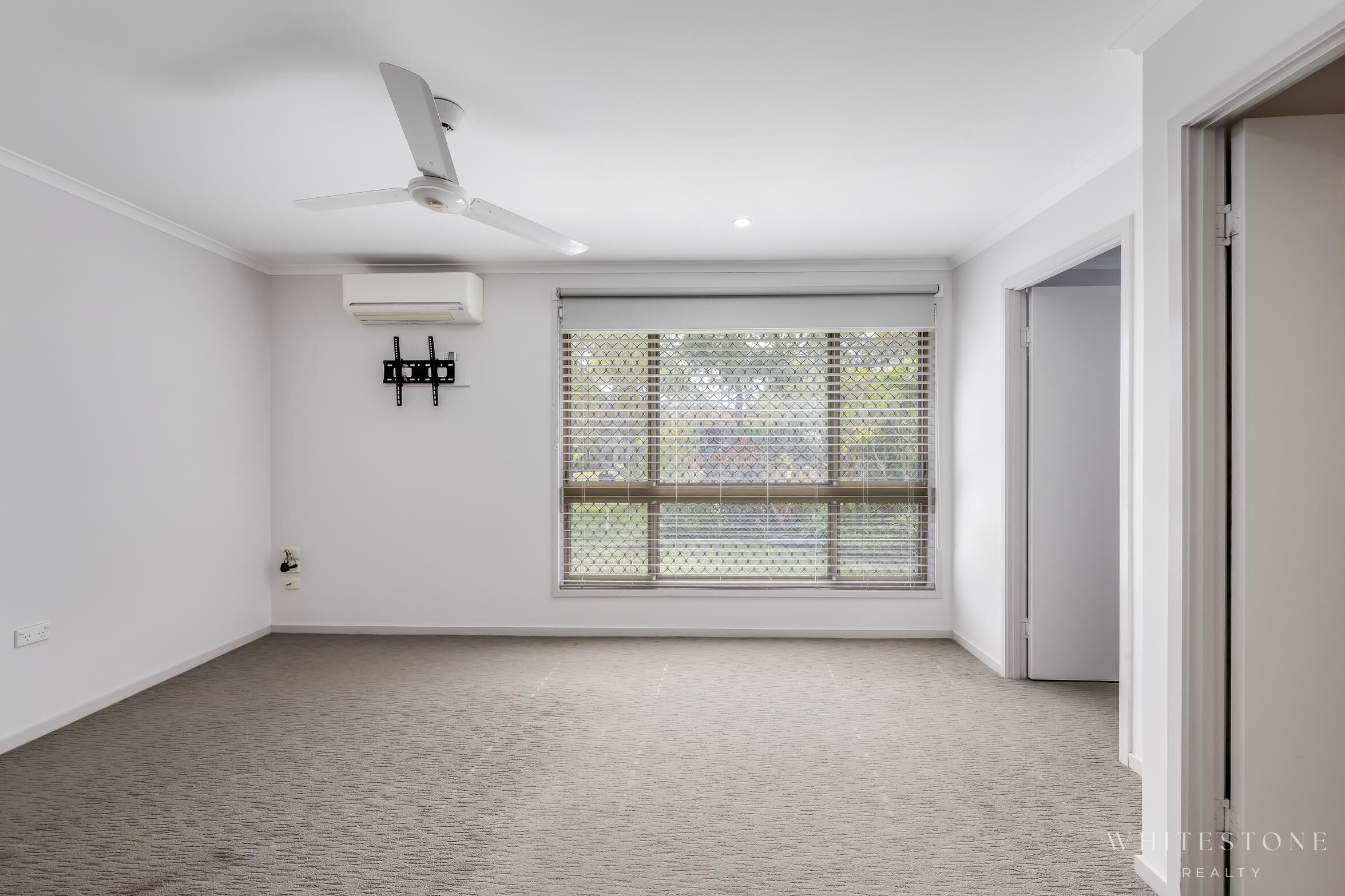 38 SINCLAIR STREET, Avenell Heights QLD 4670 - Image 10