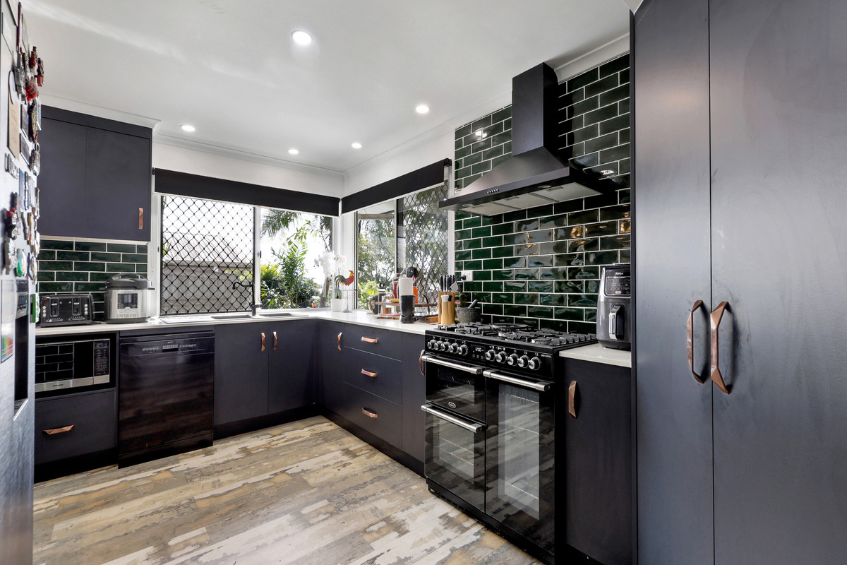 111 Phillip Street, Mount Pleasant, QLD 4740 - Image 2