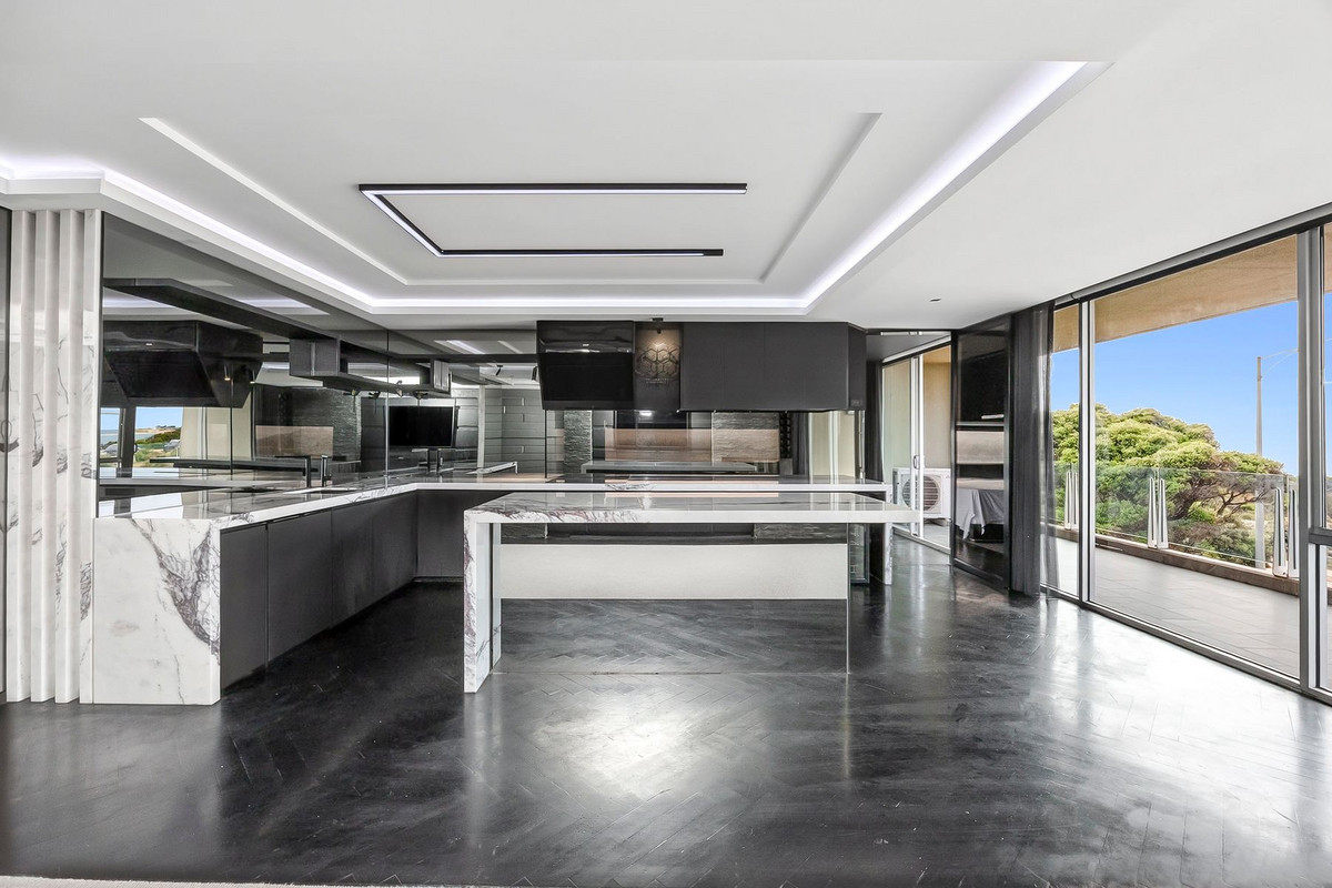 253-255/100 The Esplanade, Torquay, Vic, 3228 - Image 7