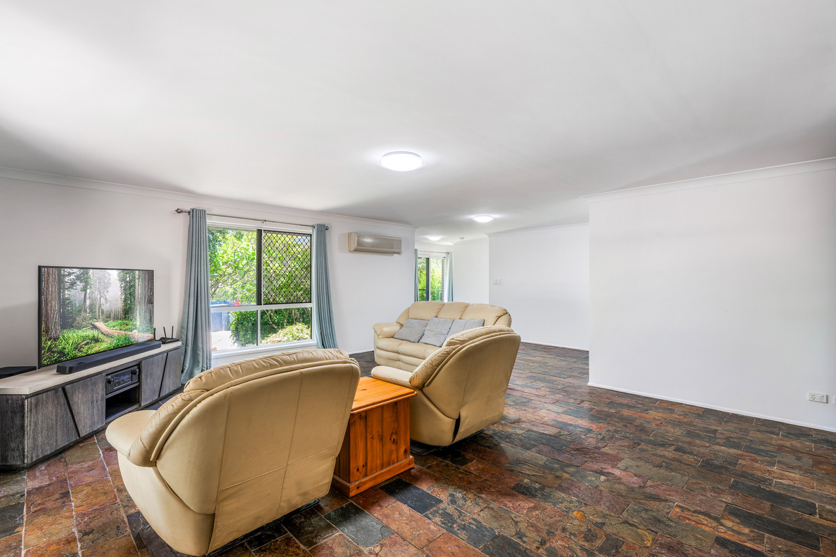 5-bedroom house at 122-124 IRONBARK DRIVE, Woodford QLD 4514, , Queensland