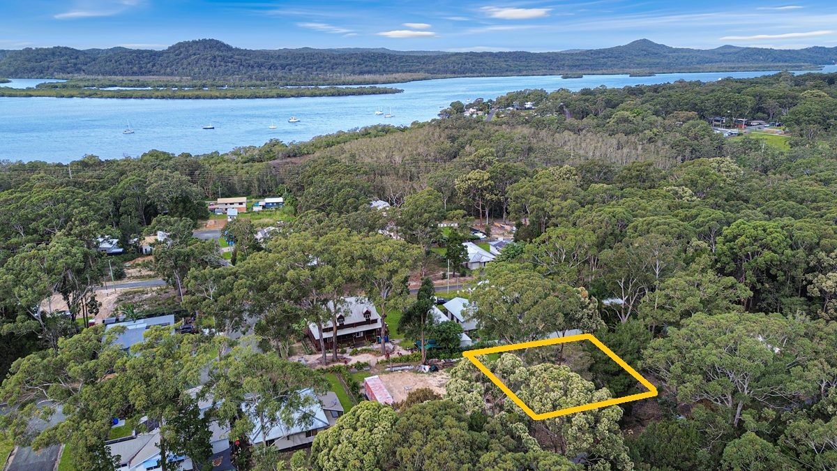 10 Tulloch Street, Russell Island, Qld, 4184 - Image 2