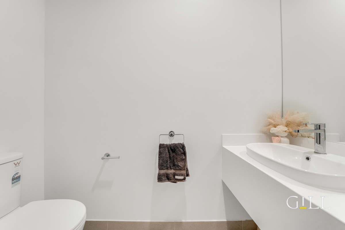 4-bedroom unit at 35 KINROSS PARADE, Clyde North VIC 3978, Casey, Victoria