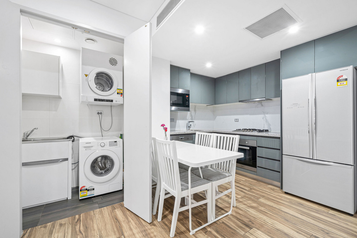 868/2 Gearin Alley, Mascot, Nsw, 2020 - Image 3