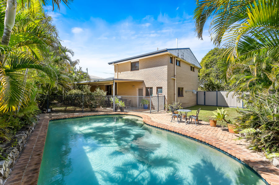 5 Coolibah Drive, Palm Beach, QLD 4221 - Image 1