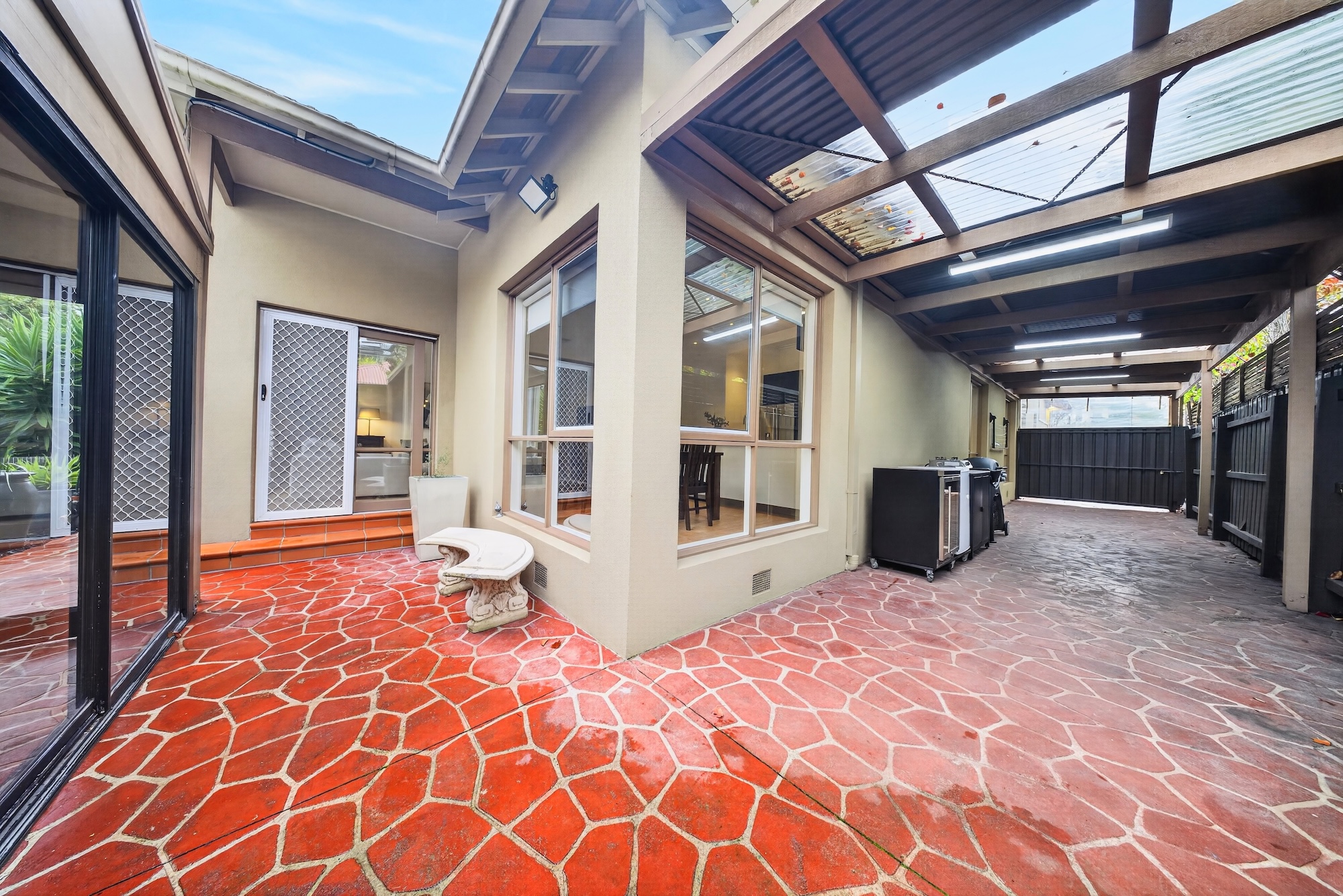 5-bedroom house at 31 Tamar Grove, Oakleigh, VIC 3166, Monash, Victoria