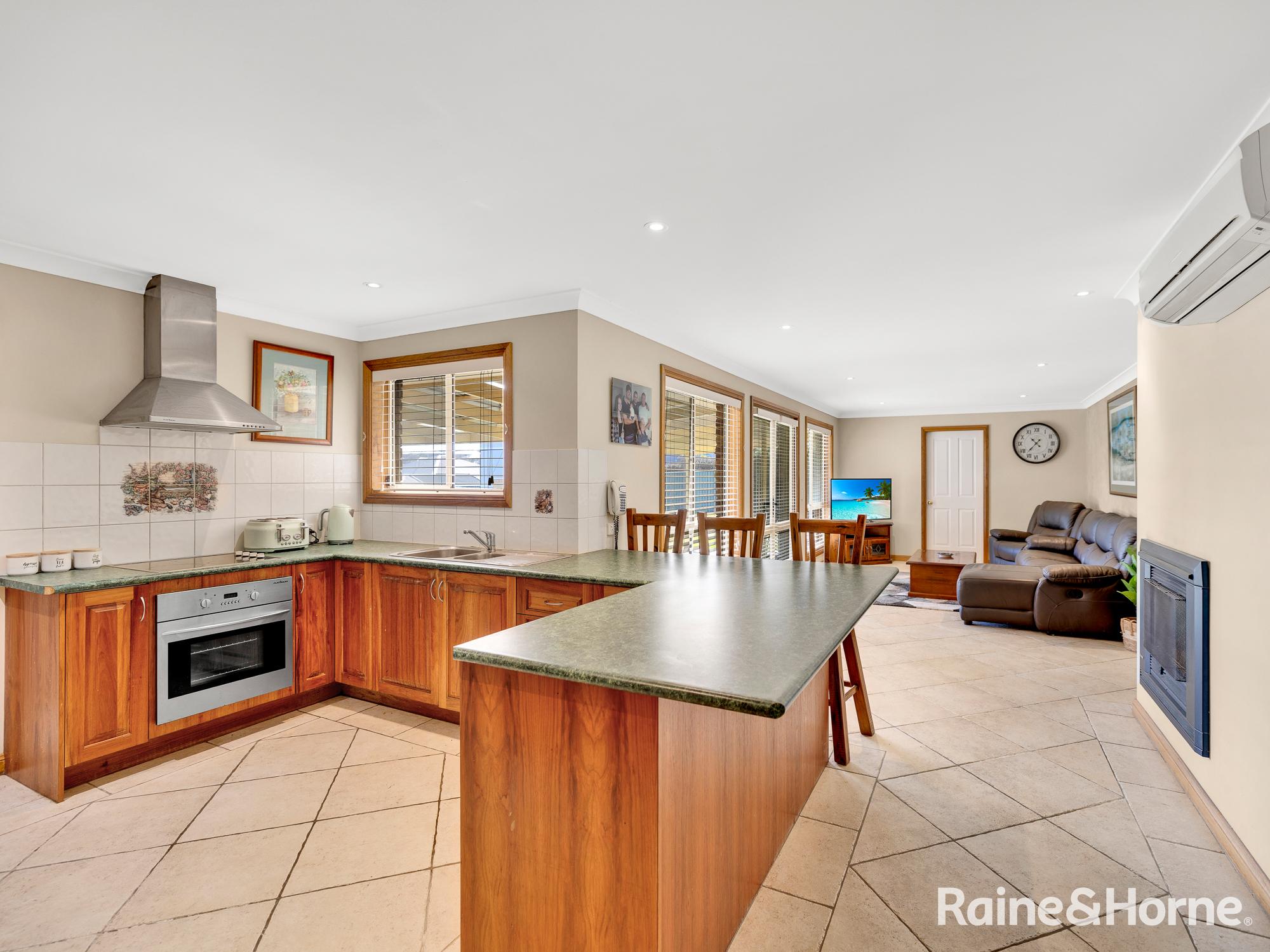 4-bedroom house at 17 Cypress Crescent, Kelso, NSW 2795, Bathurst, New South Wales