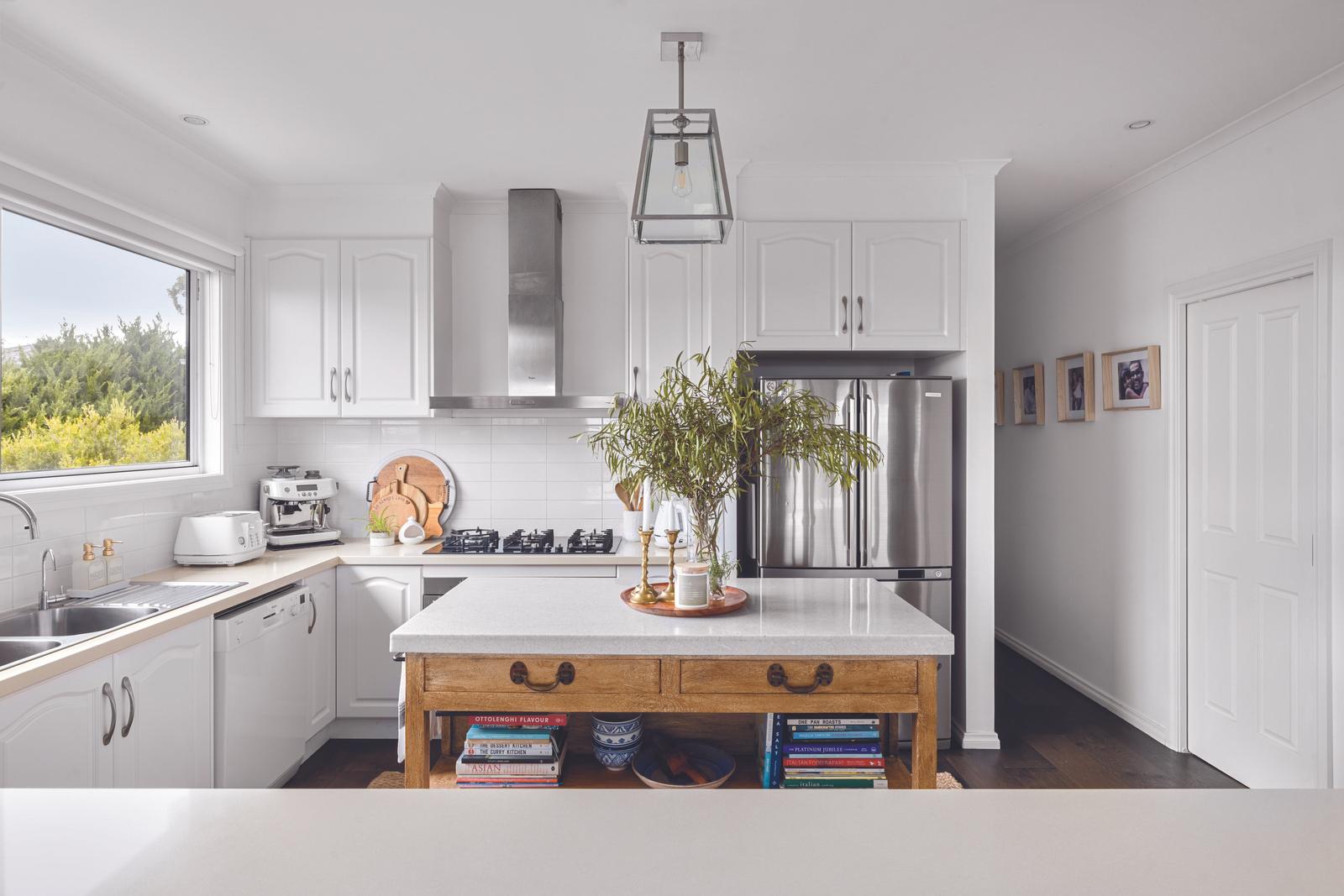 22 MADDISON AVENUE, Mount Eliza VIC 3930 - Image 5
