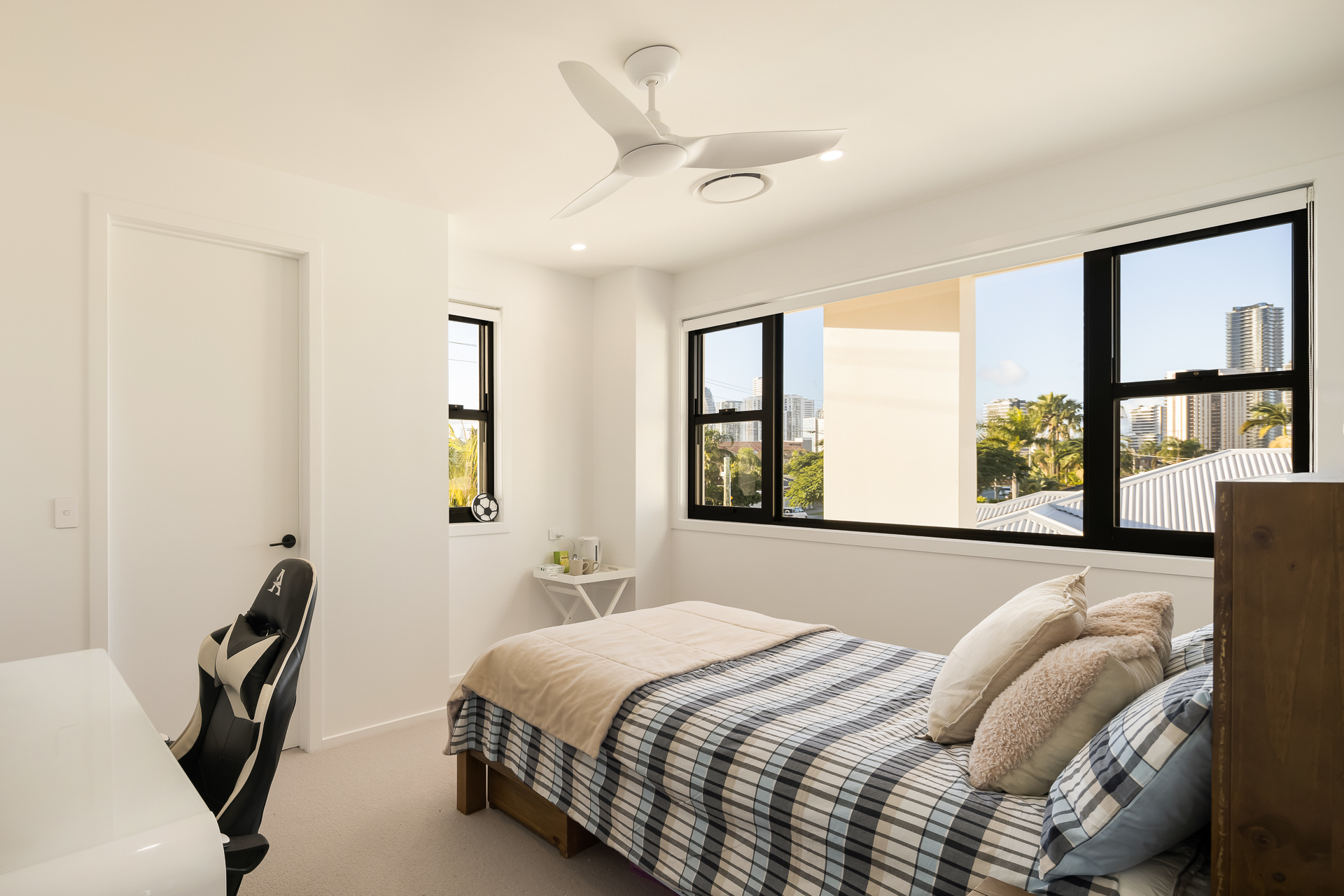 56 SURFERS AVENUE, Mermaid Waters QLD 4218 - Image 9