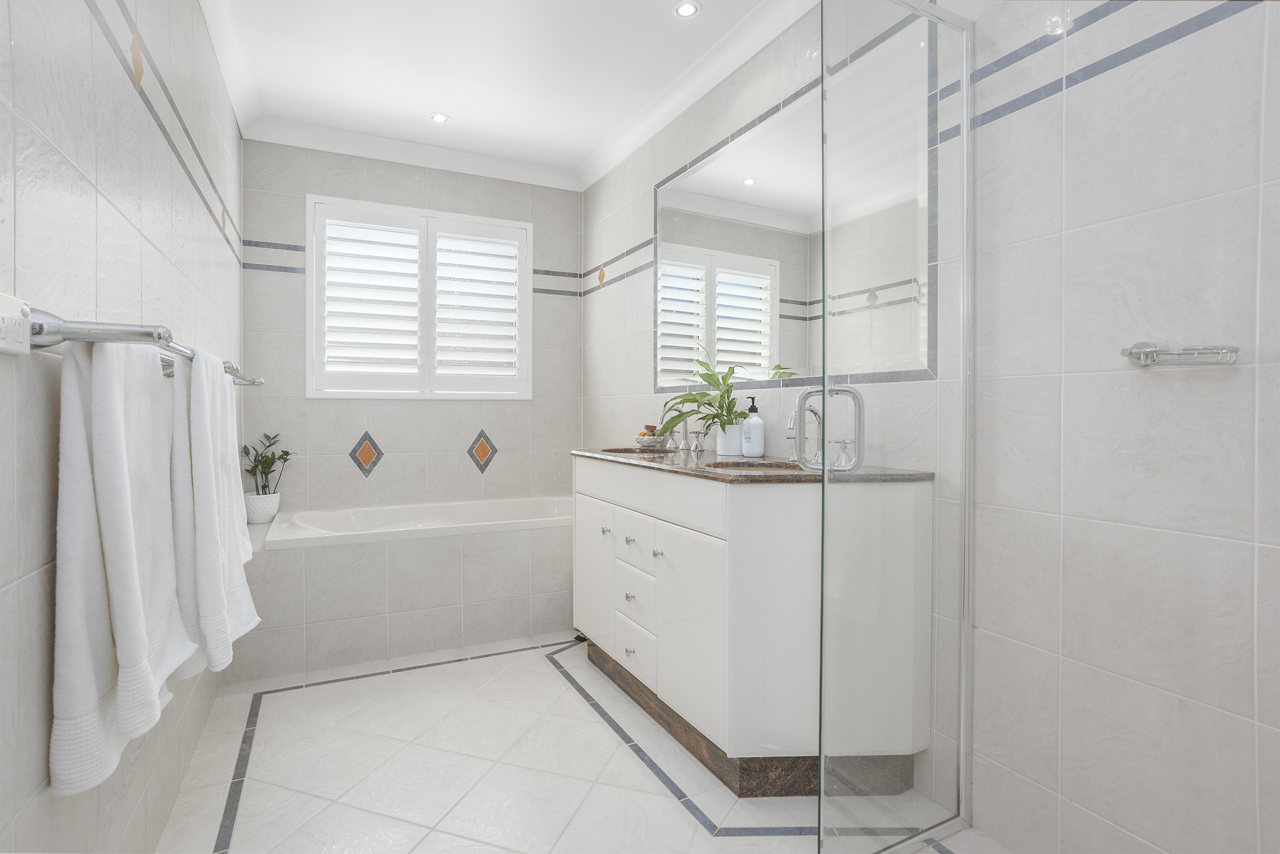 57 Austin Street, Illawong, NSW 2234 - Image 7