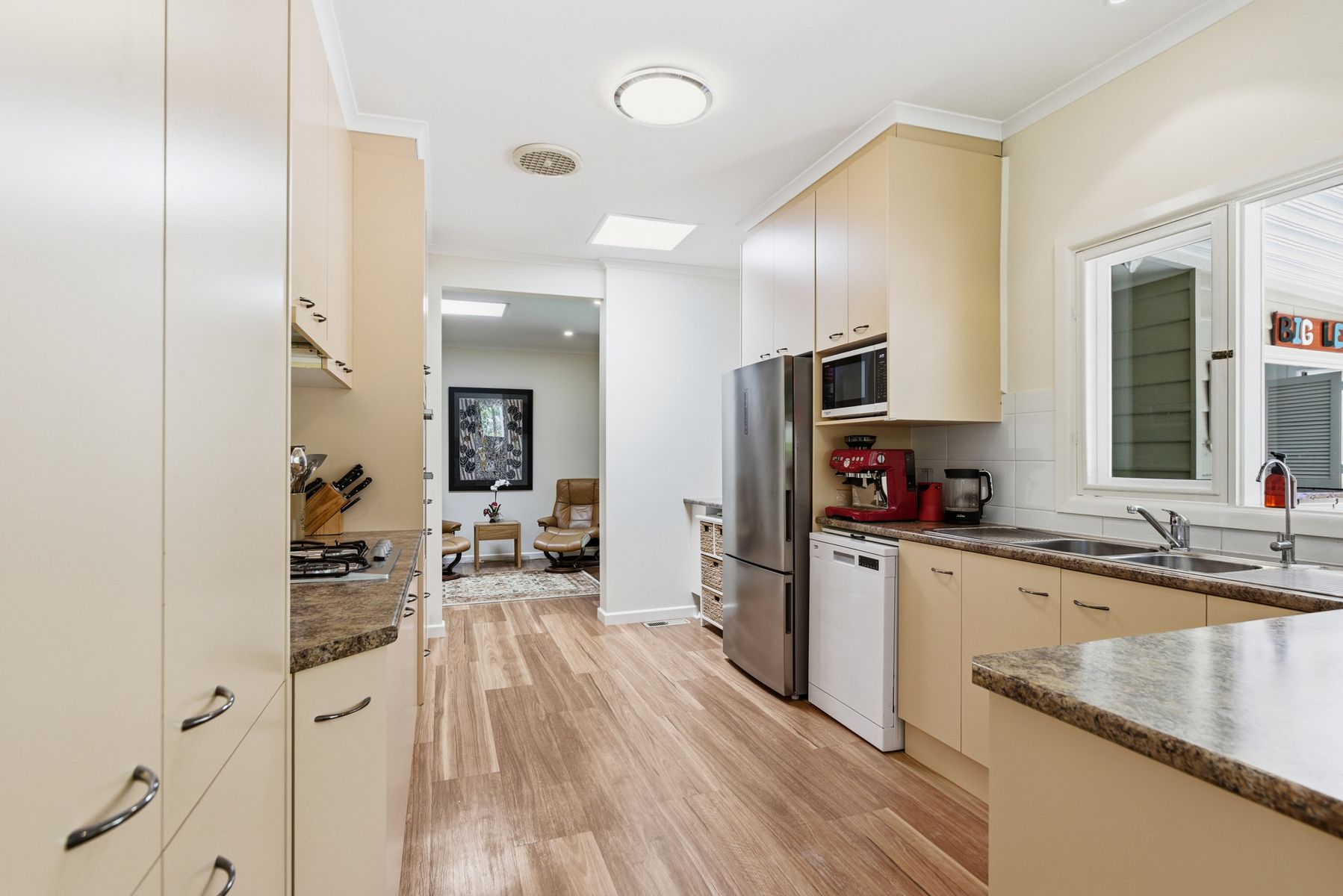 24 MILTON AVENUE, Spring Gully VIC 3550 - Image 8