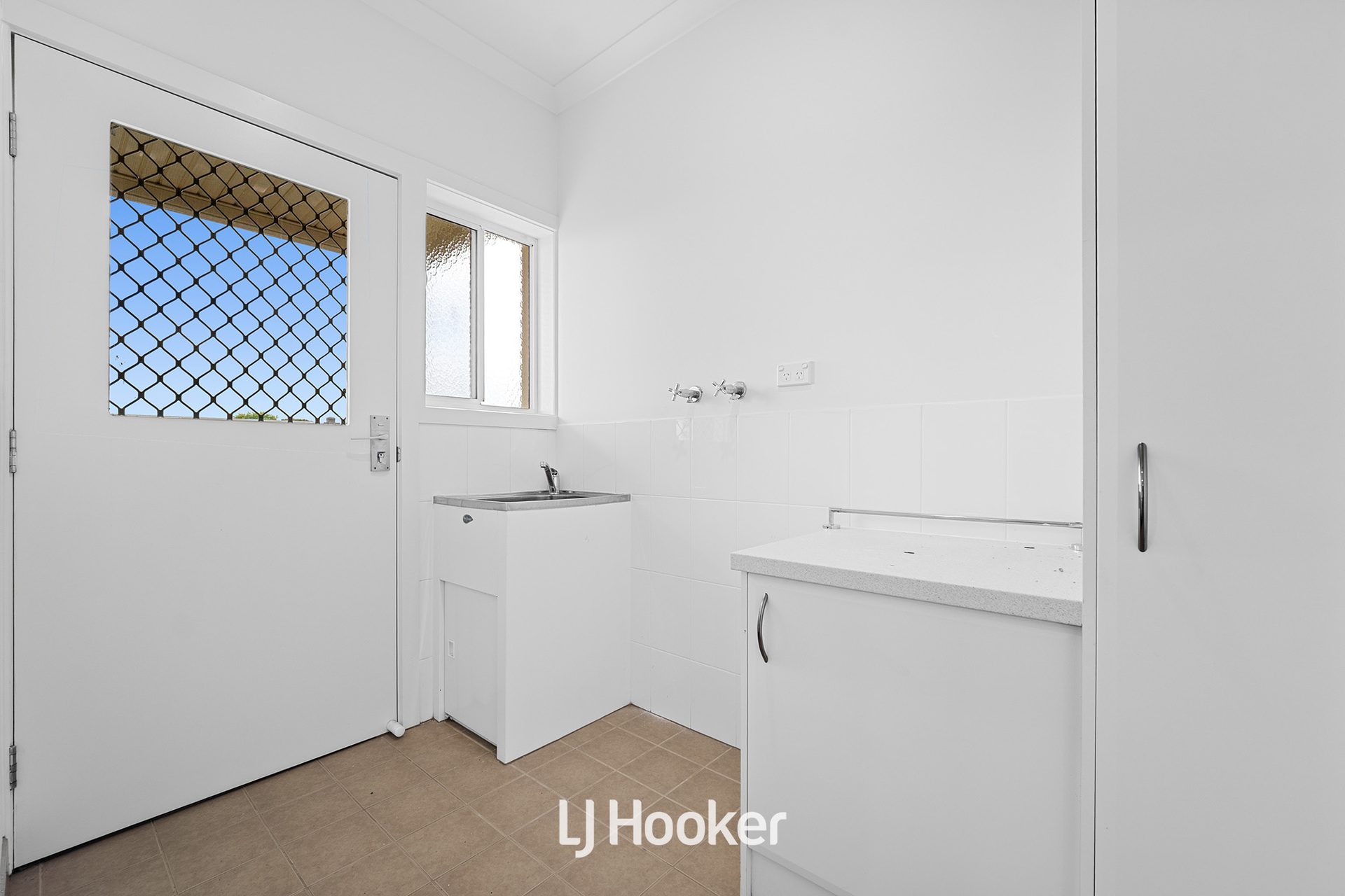 3-bedroom unit at 2/8 Saffron Drive, Hallam, VIC 3803, Casey, Victoria