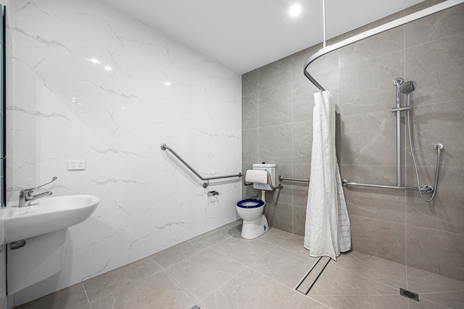 10-bedroom house at 5 Morris Street, Regents Park, NSW 2143, Cumberland, New South Wales