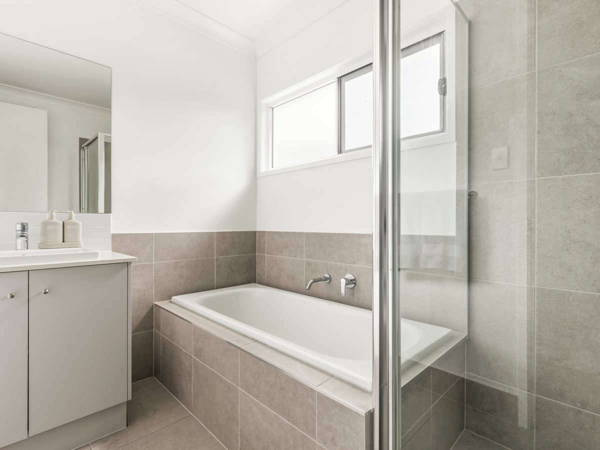 4-bedroom house at 27 Richmond Street, Corinda, QLD 4075, Brisbane, Queensland