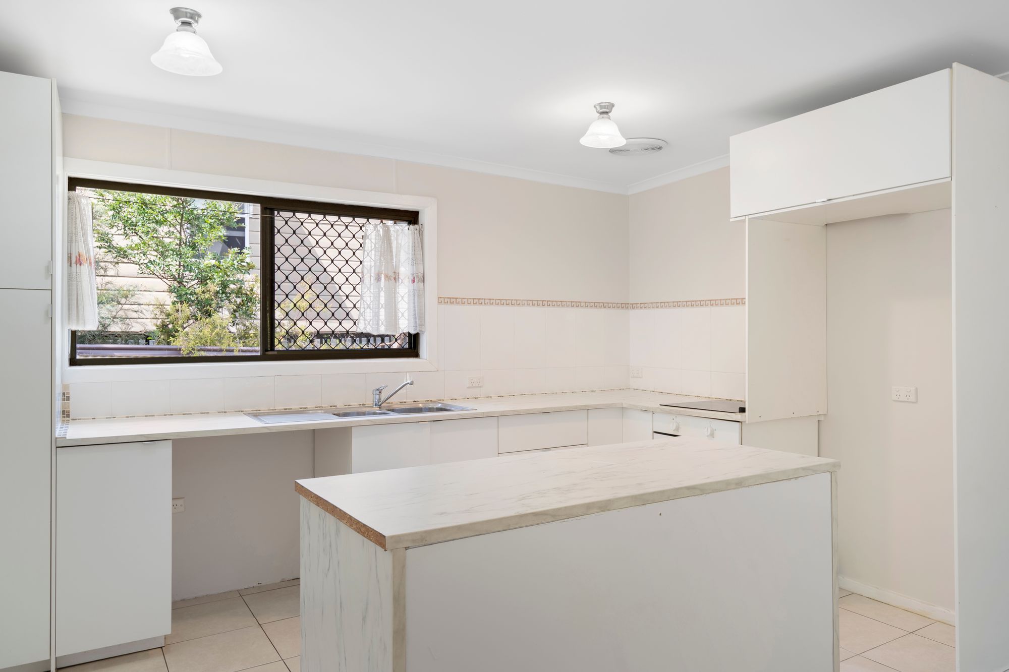 3 Broadmere Street, Annerley, QLD 4103 - Image 6