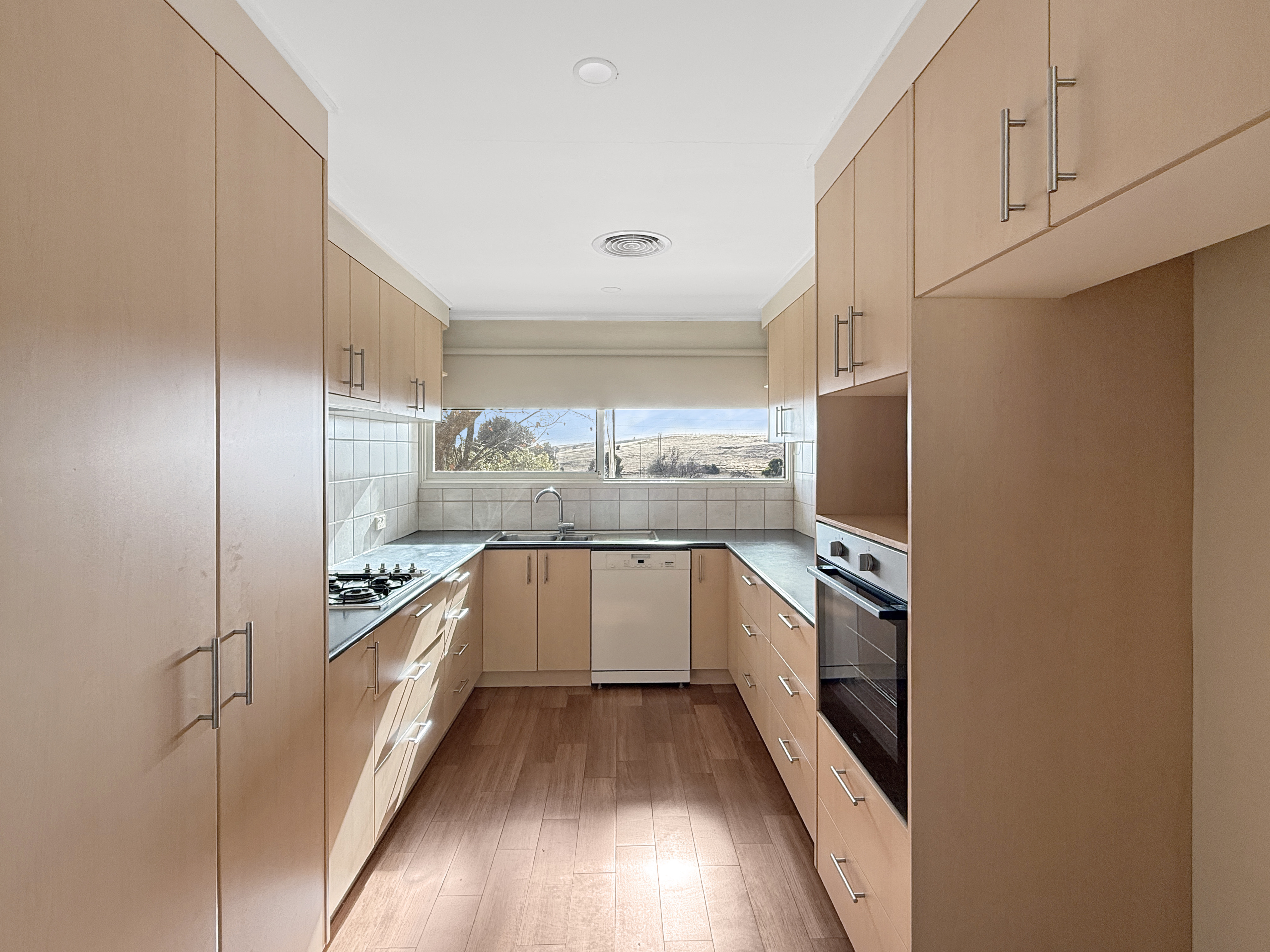 5-bedroom house at 18 Warra Street, Cooma, NSW 2630, Snowy Monaro, New South Wales