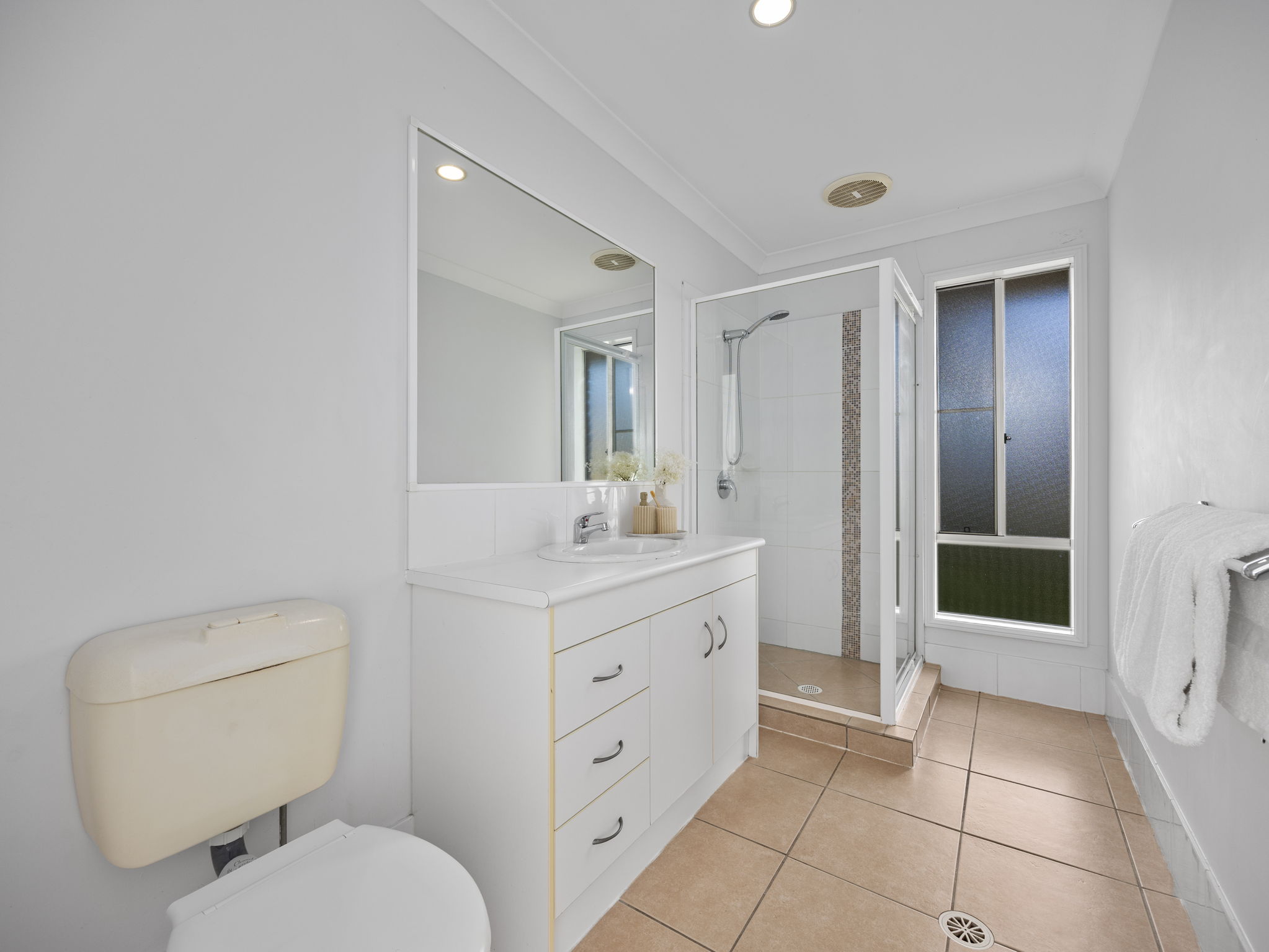 12 BRITTANY CRESCENT, Raceview QLD 4305 - Image 8