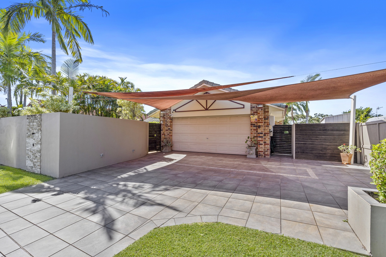 5 OAK HILL CRESCENT, Parkwood QLD 4214 - Image 4
