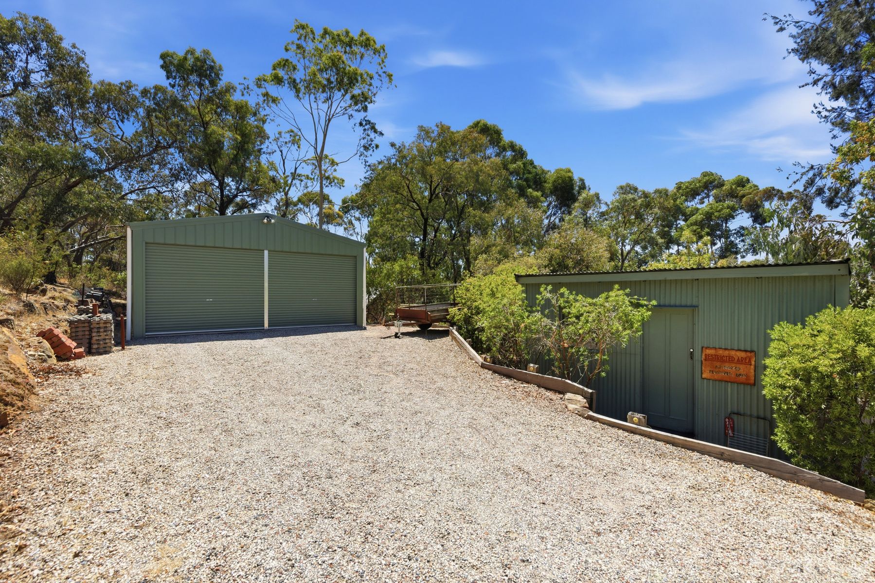 24 MILTON AVENUE, Spring Gully VIC 3550 - Image 3