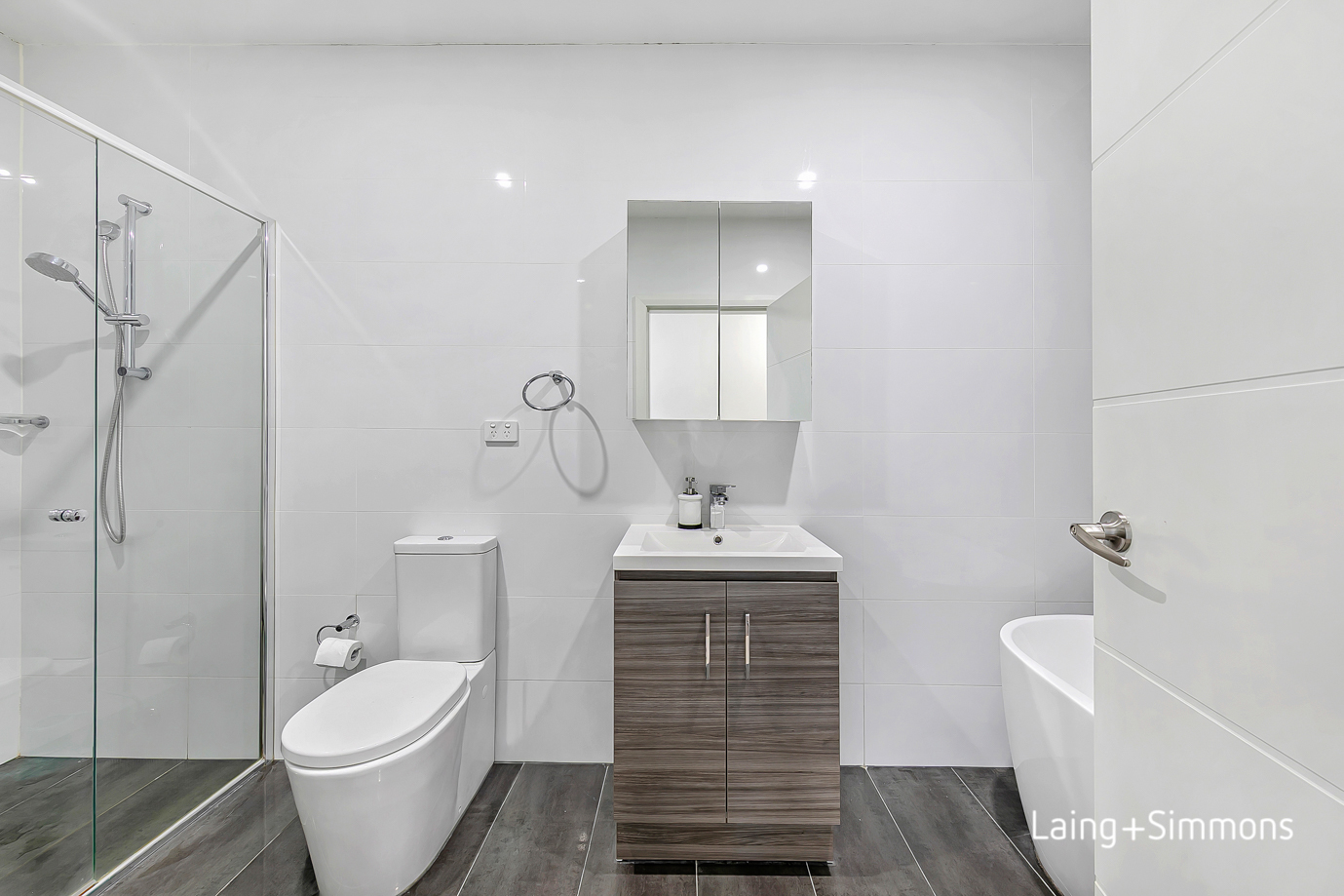 5-bedroom unit at 27 Hollis Street, Constitution Hill, NSW 2145, Parramatta, New South Wales