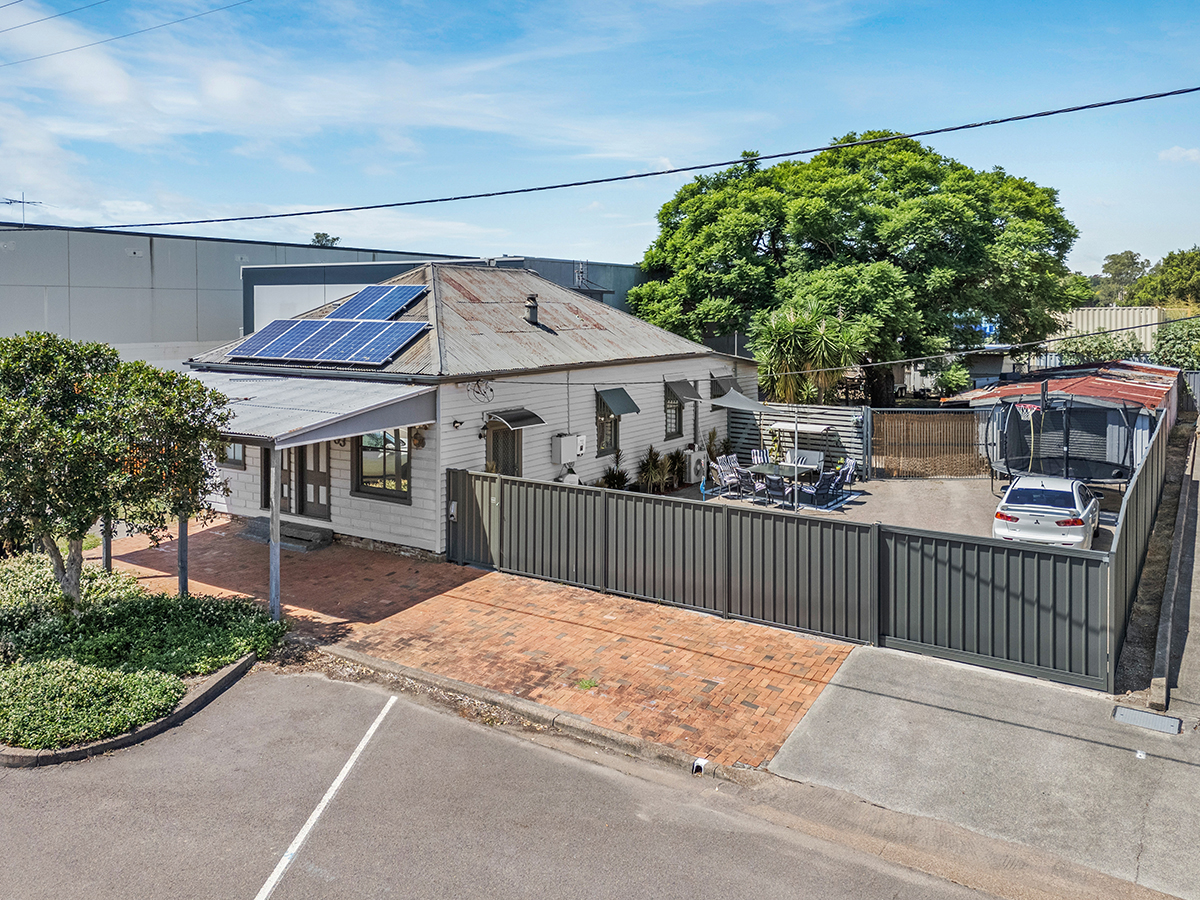 33 Port Stephen Street, Raymond Terrace, Nsw, 2324 - Image 2