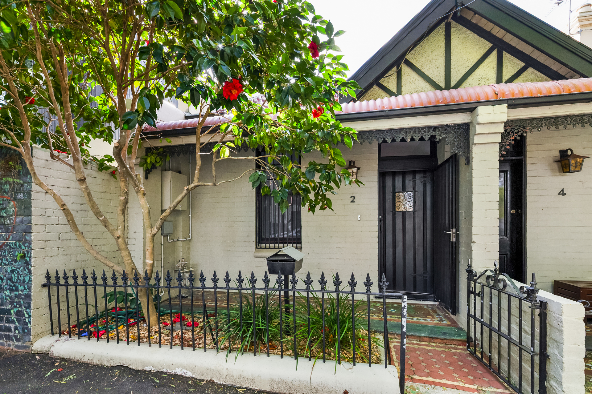 2 Victoria Street, Erskineville, NSW 2043 - Image 1