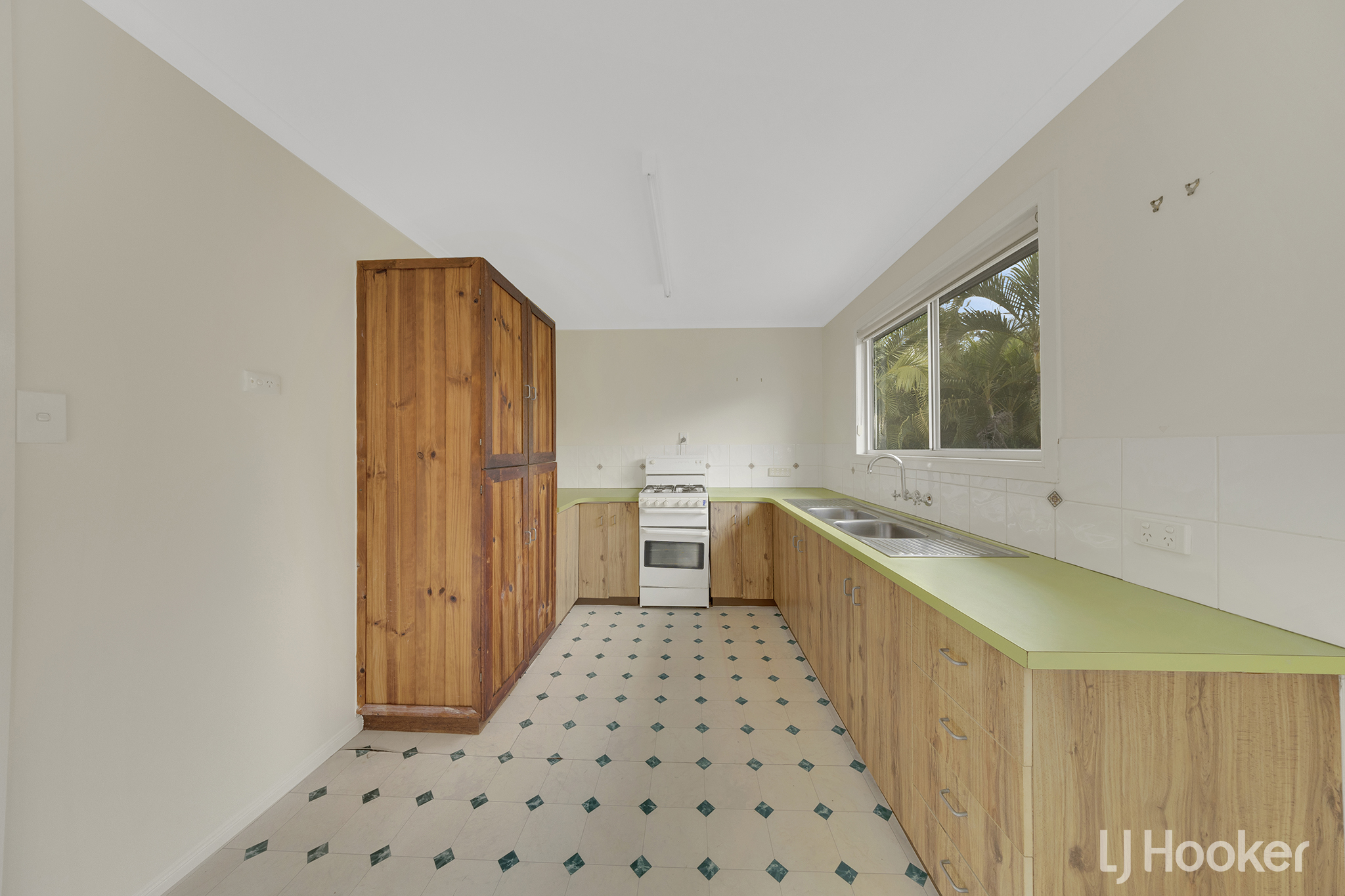 1 WYNDHAM AVENUE, Boyne Island QLD 4680 - Image 6