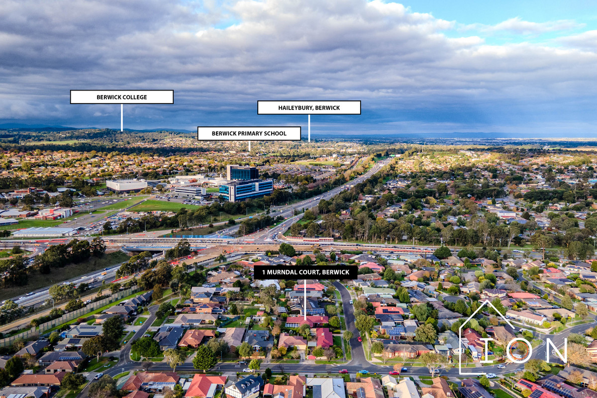 3-bedroom house at 1 MURNDAL COURT, Berwick VIC 3806, Casey, Victoria