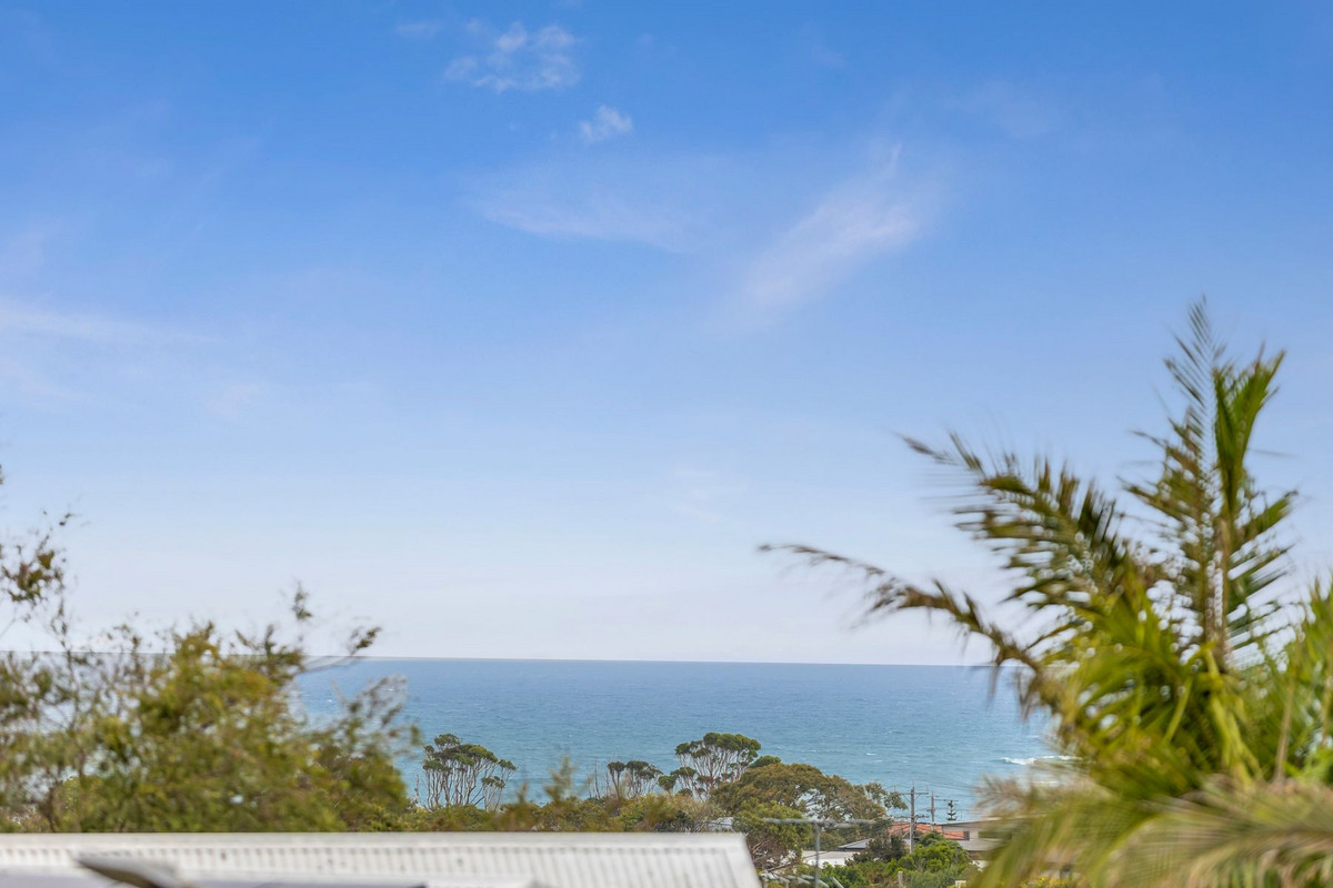 5 EMPIRE COURT, Torquay VIC 3228 - Image 2