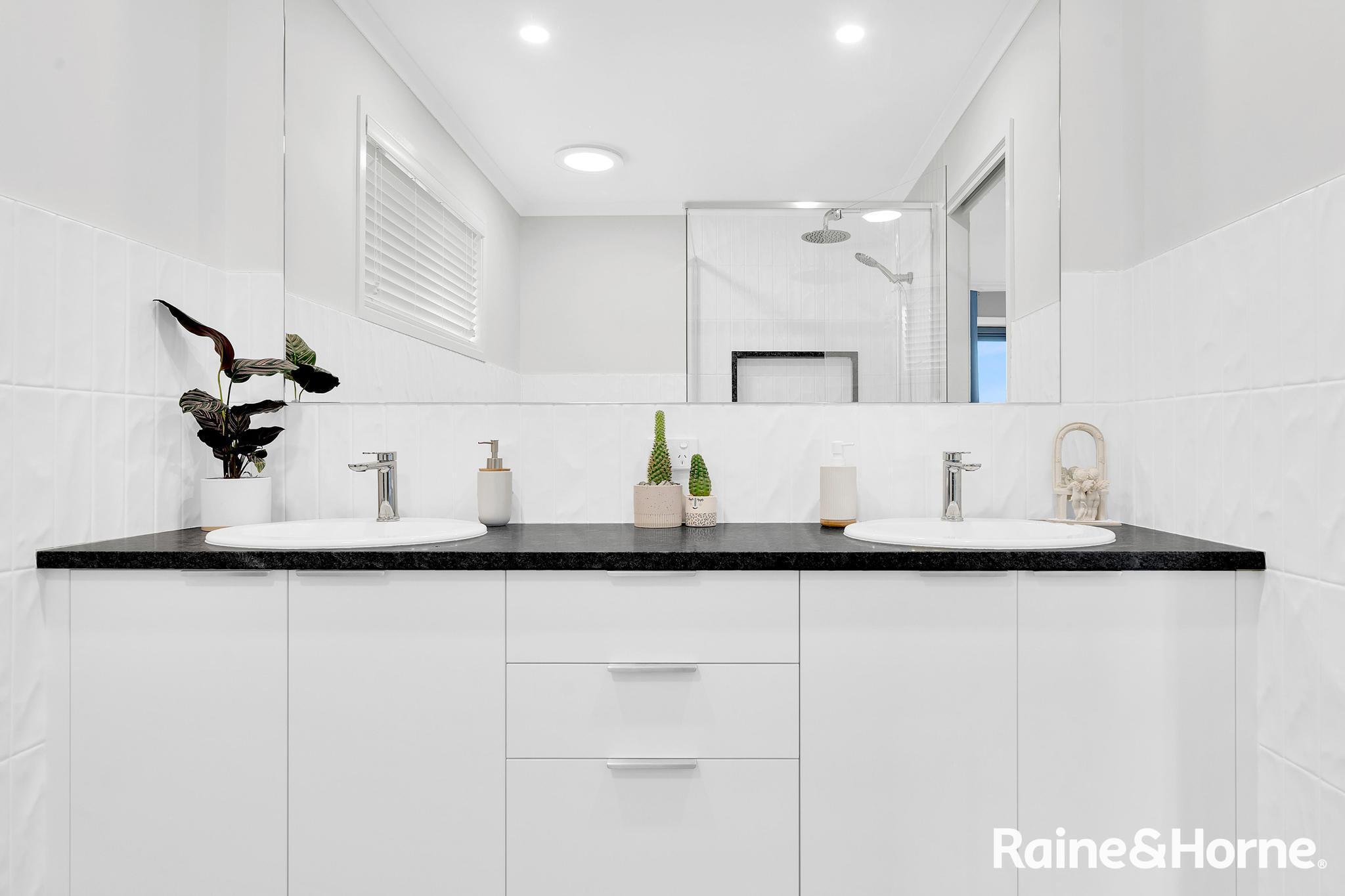 4-bedroom house at 34 CITYVIEW ROAD, Sinnamon Park QLD 4073, Brisbane, Queensland