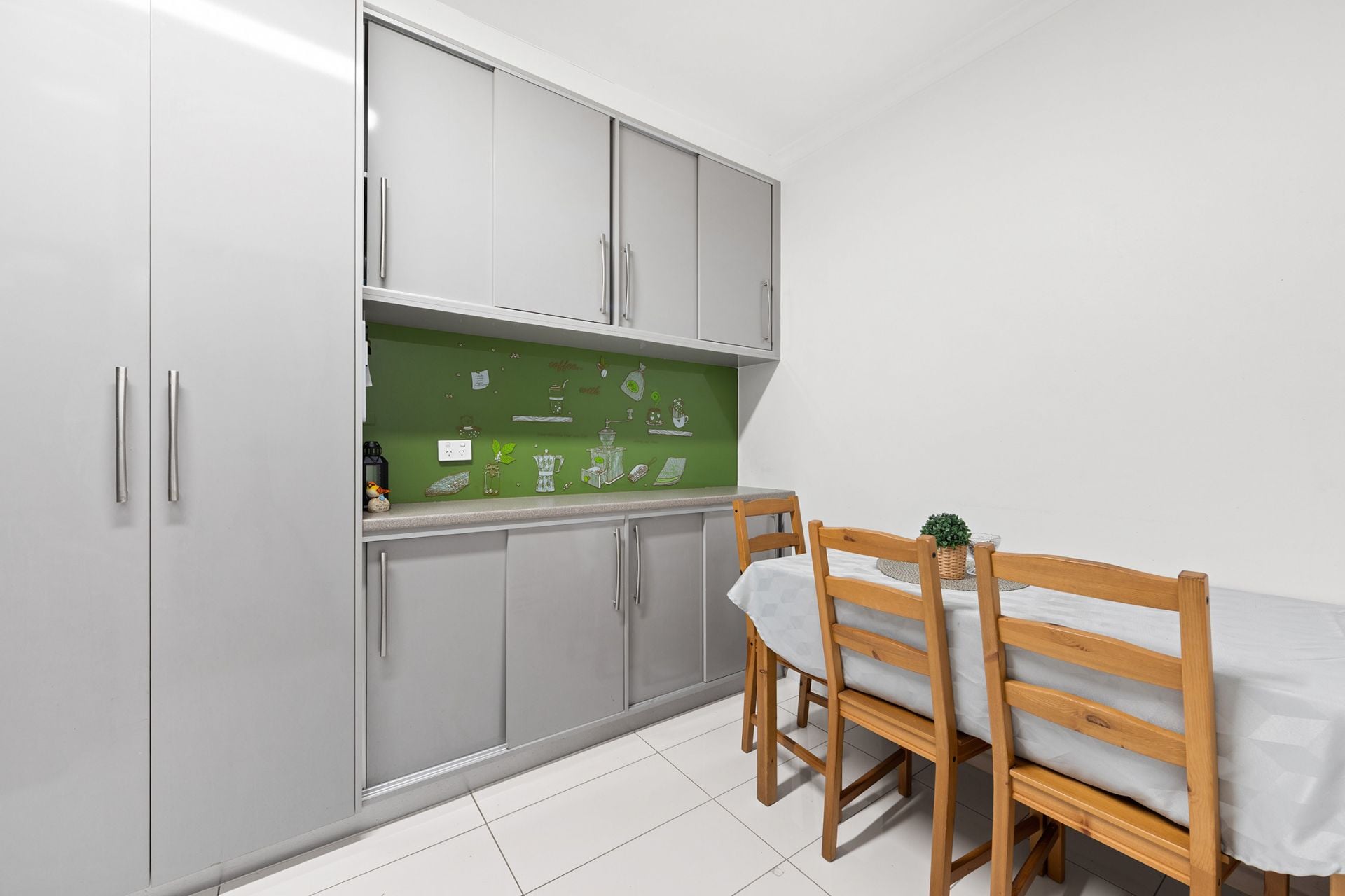 8/11 Brentwood Street, Bentleigh, VIC 3204 - Image 4