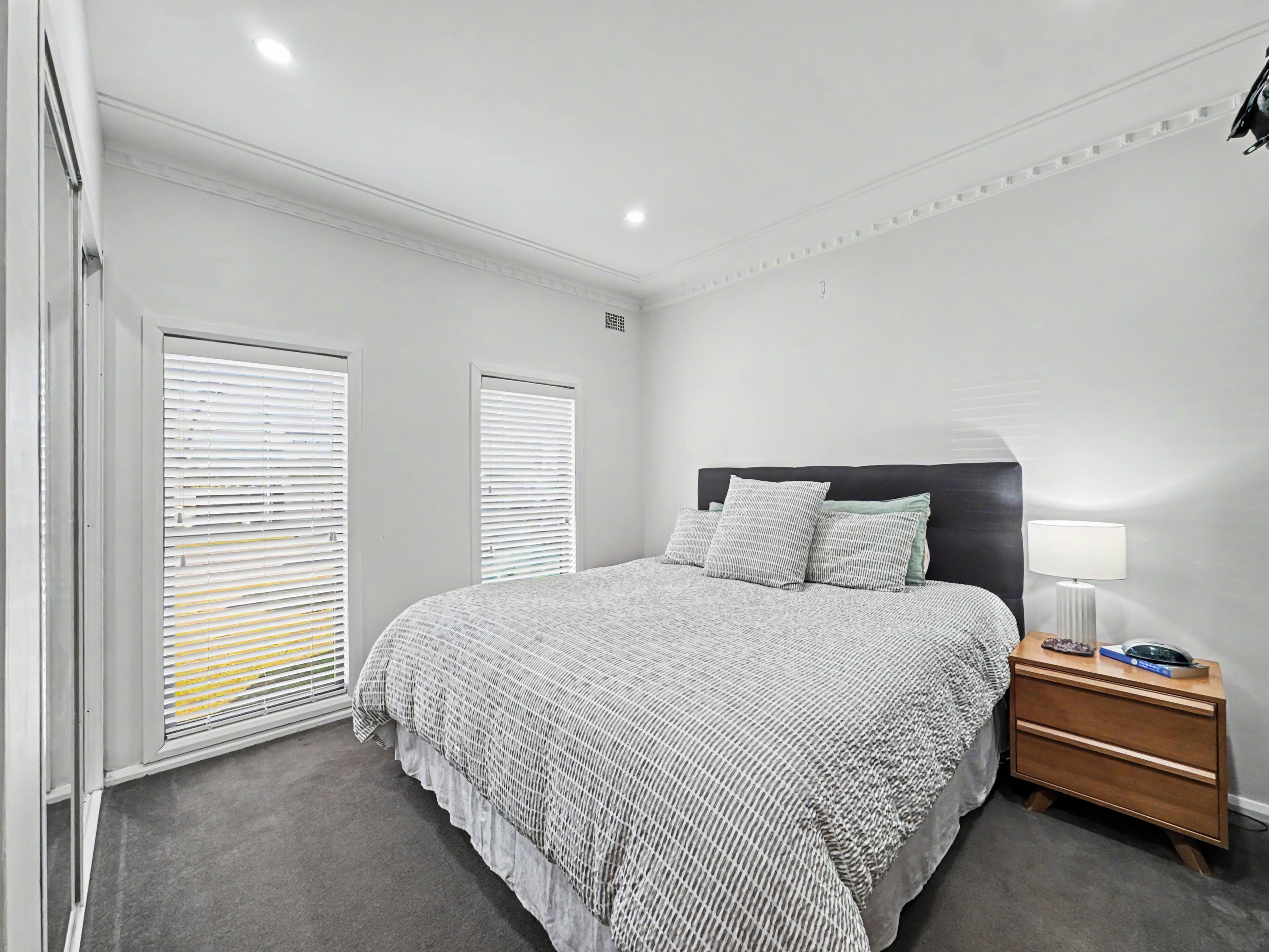 70 BRIDGE AVENUE, Oak Flats NSW 2529 - Image 10
