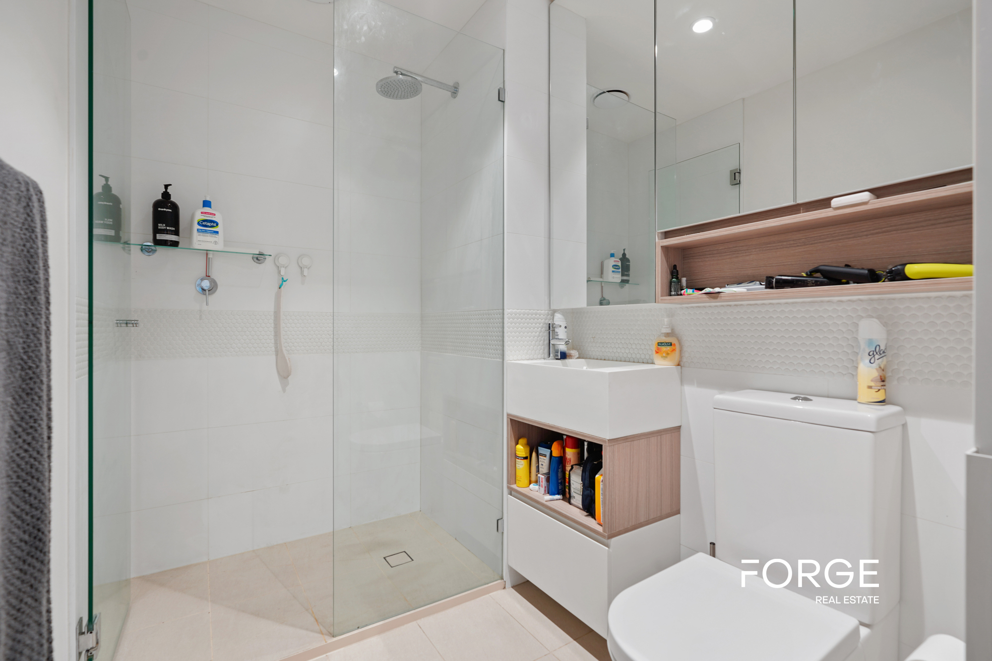 604/130 Dudley Street, West Melbourne, Vic, 3003 - Image 8