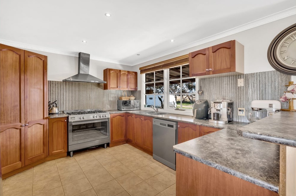 4-bedroom house at 268 Doolins Road, Darraweit Guim, VIC 3756, Macedon Ranges, Victoria