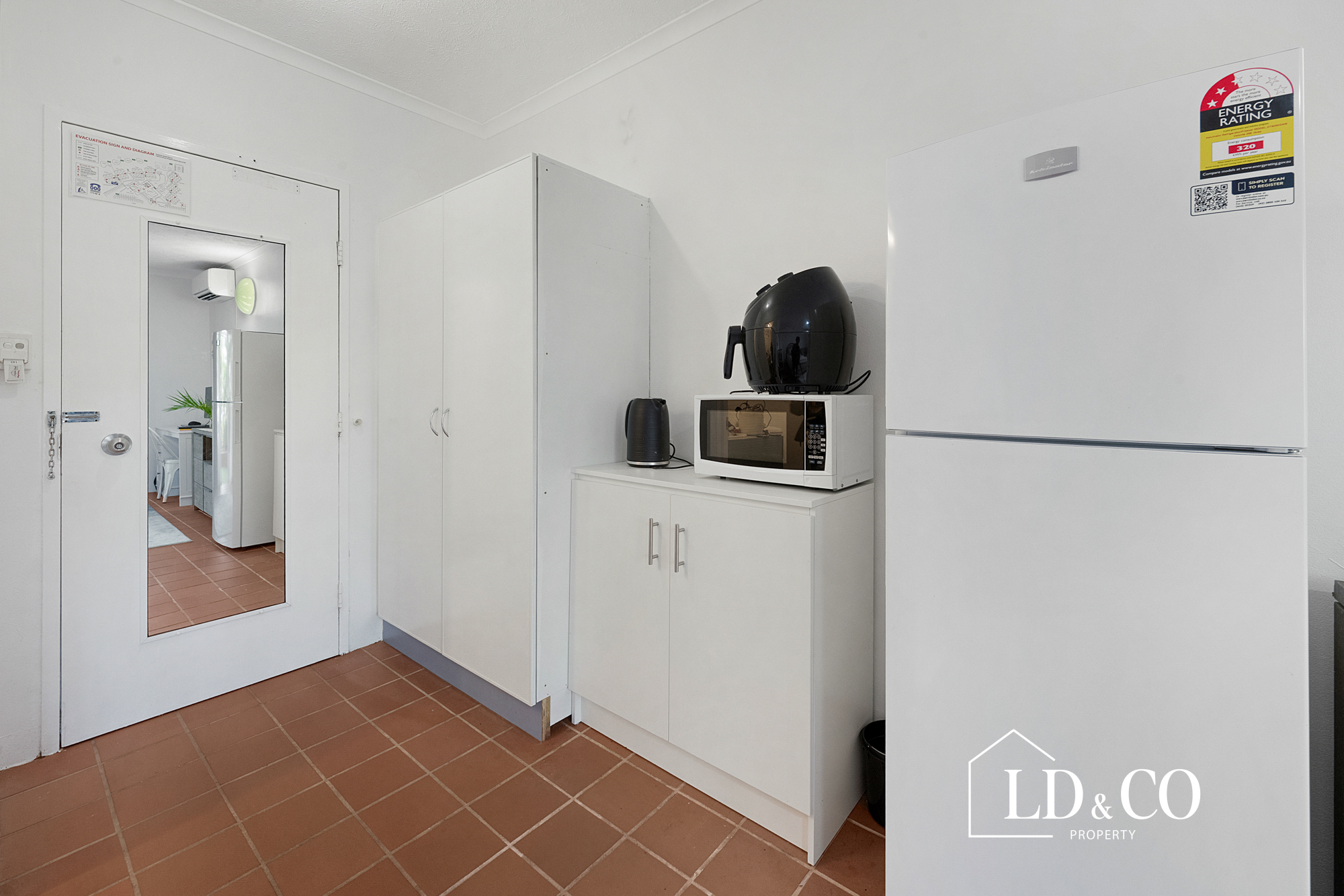 6 6 BEACH ROAD, DOLPHIN HEADS QLD 4740 - Image 7