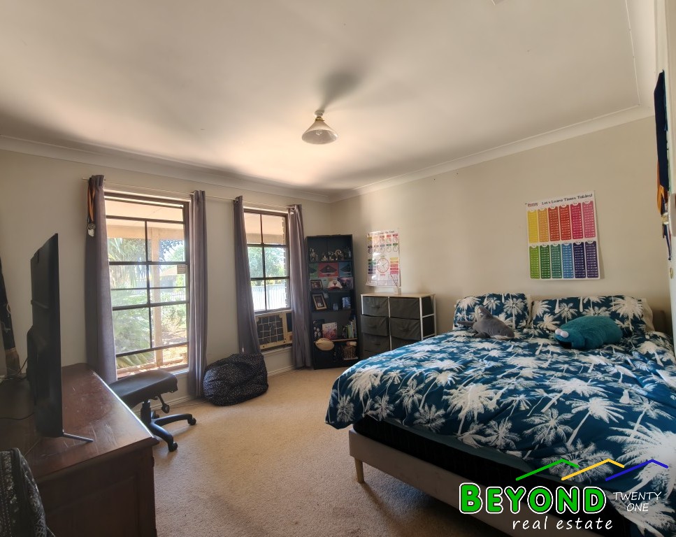 33 FEDERATION STREET, Gilgandra NSW 2827 - Image 5