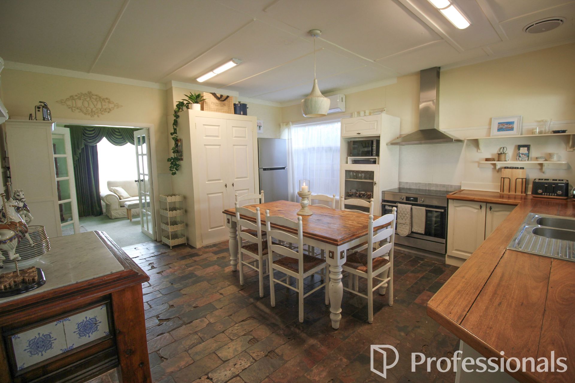 3-bedroom house at 9 King Street, Rosedale, VIC 3847, Wellington, Victoria
