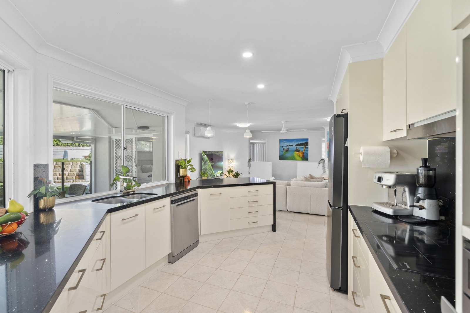 20 MOODY COURT, Parkwood QLD 4214 - Image 8